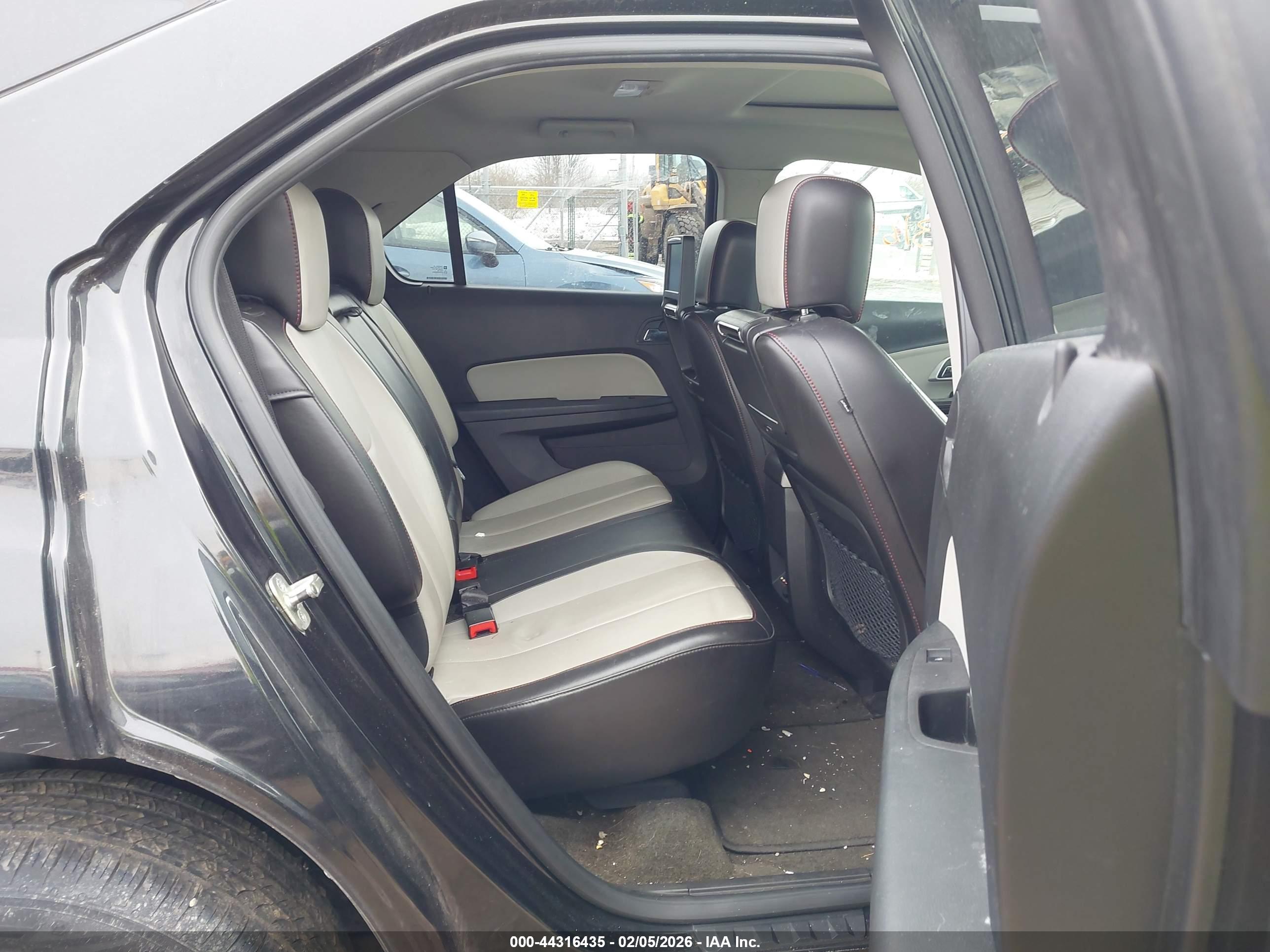 CHEVROLET EQUINOX image 8