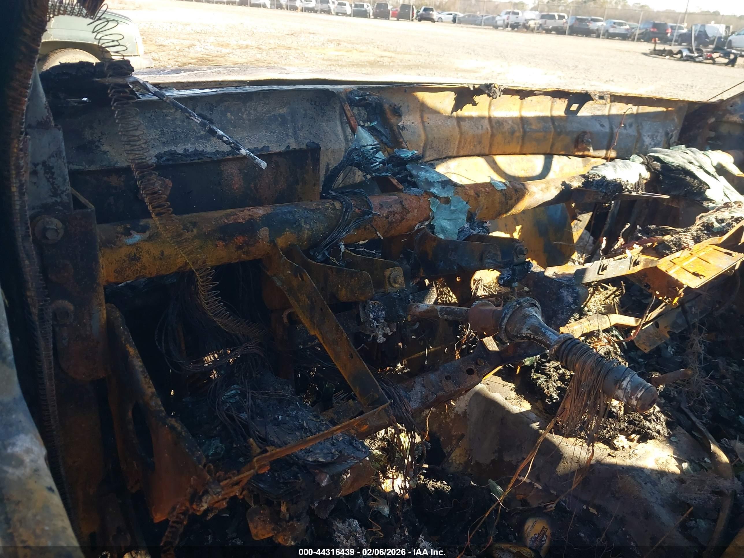FORD F-350 image 6