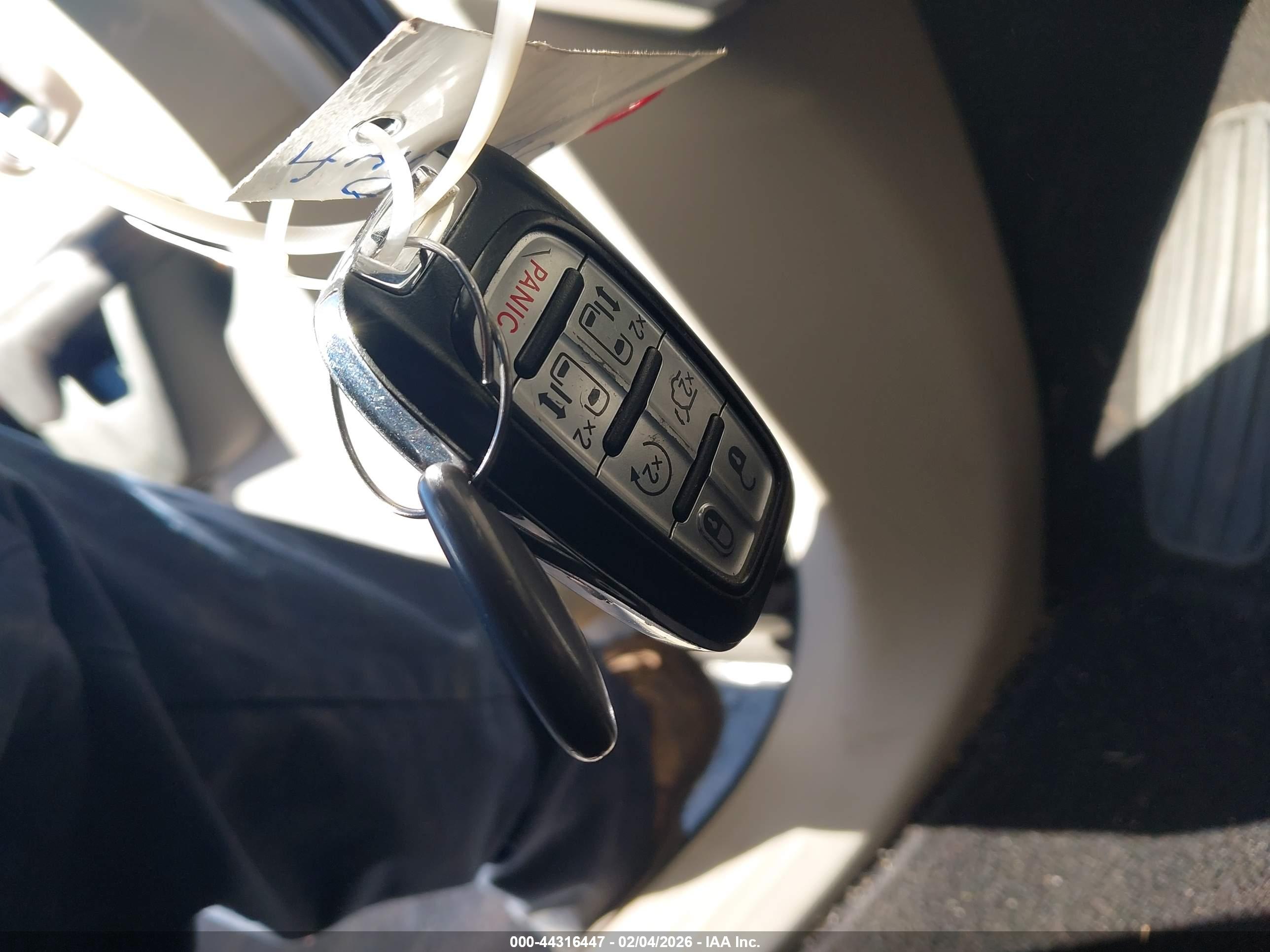 CHRYSLER PACIFICA image 11