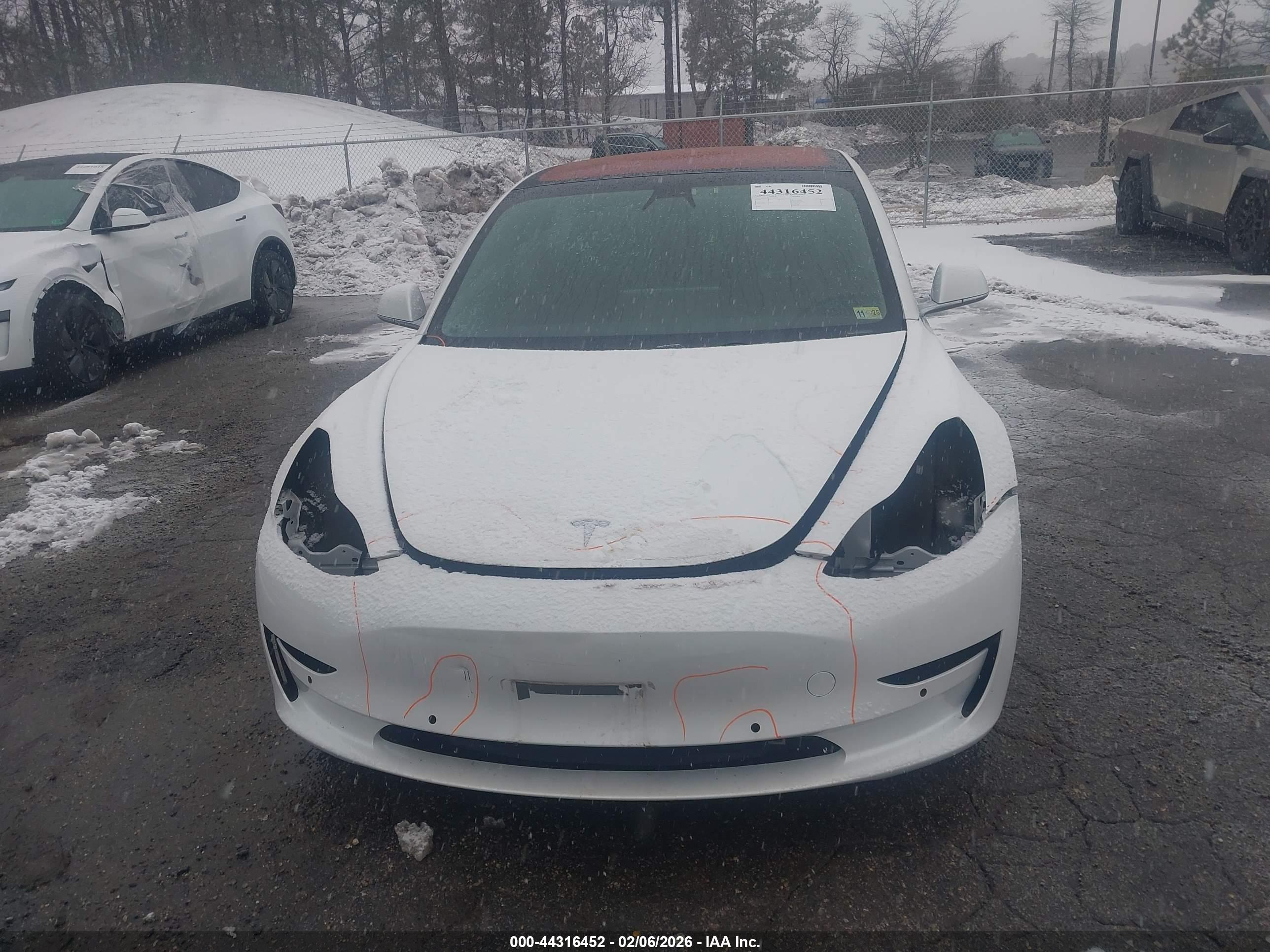 TESLA MODEL image 6