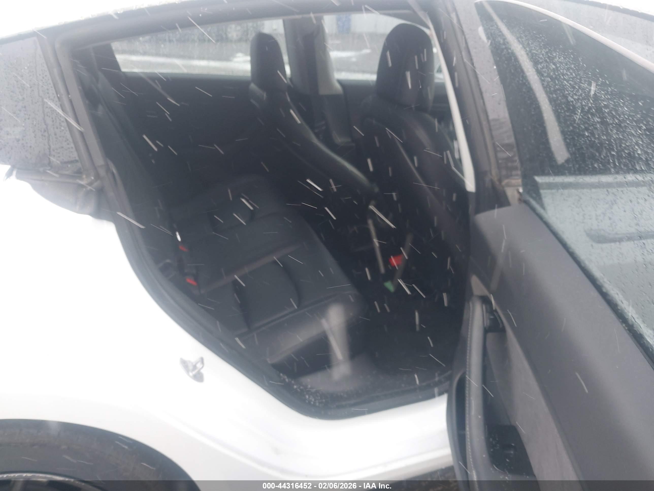 TESLA MODEL image 8