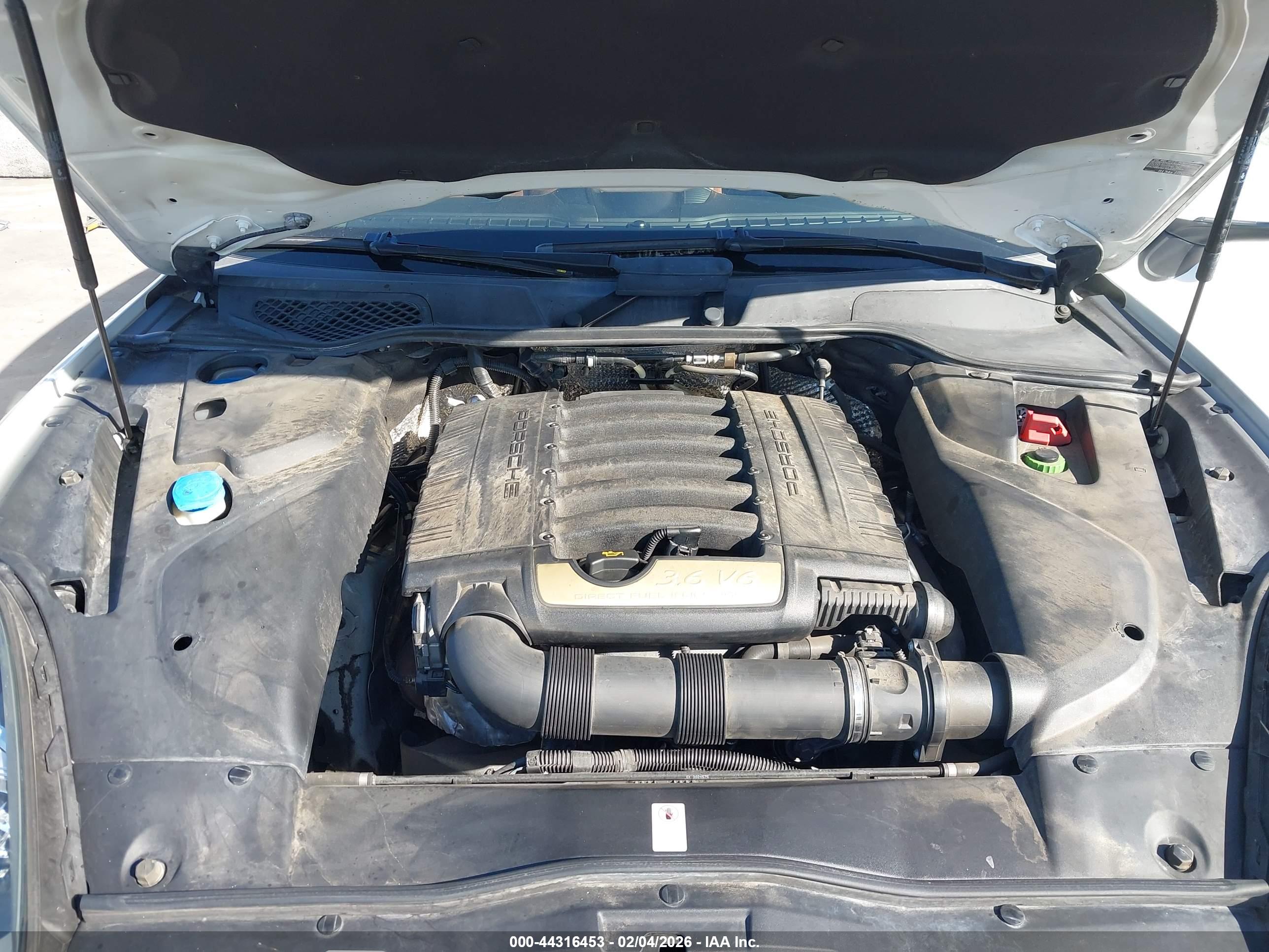 PORSCHE CAYENNE image 10