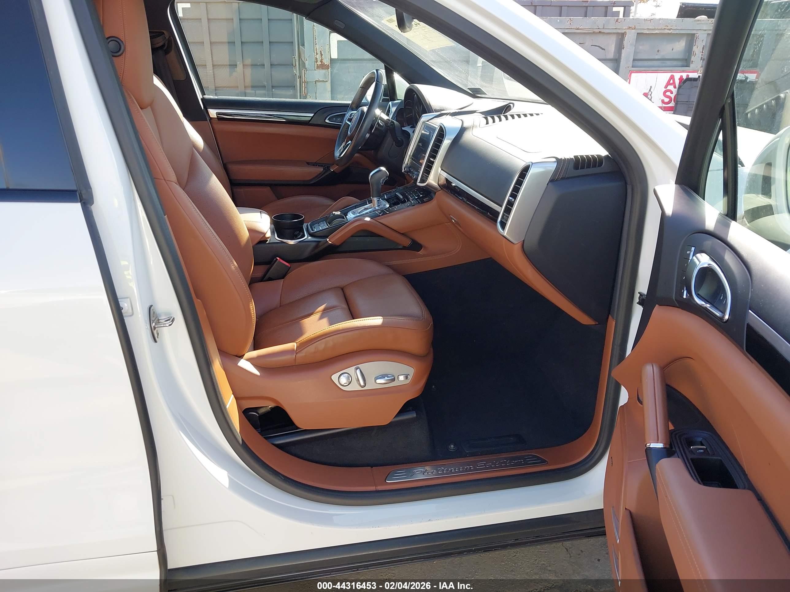 PORSCHE CAYENNE image 5
