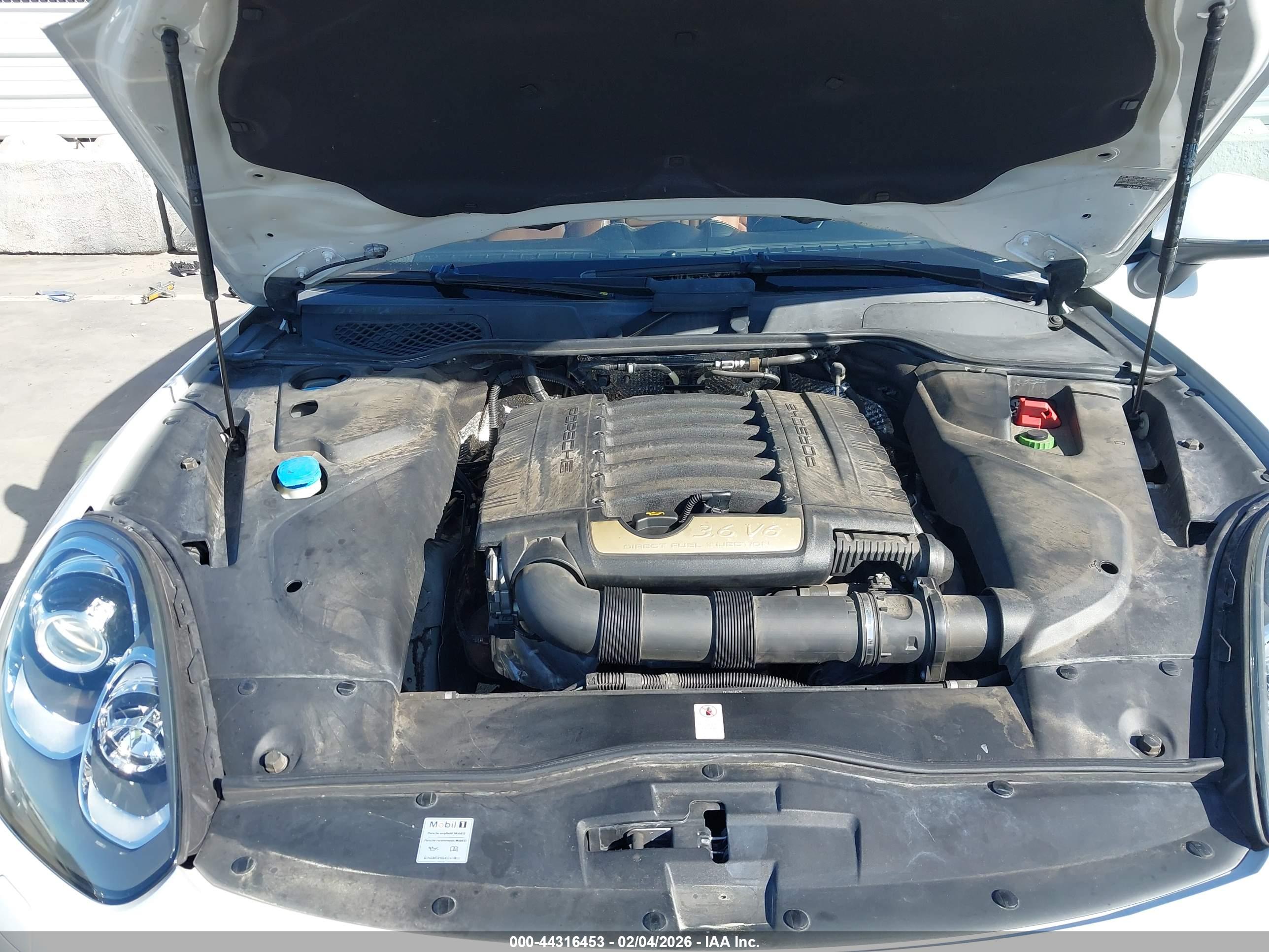 PORSCHE CAYENNE image 6