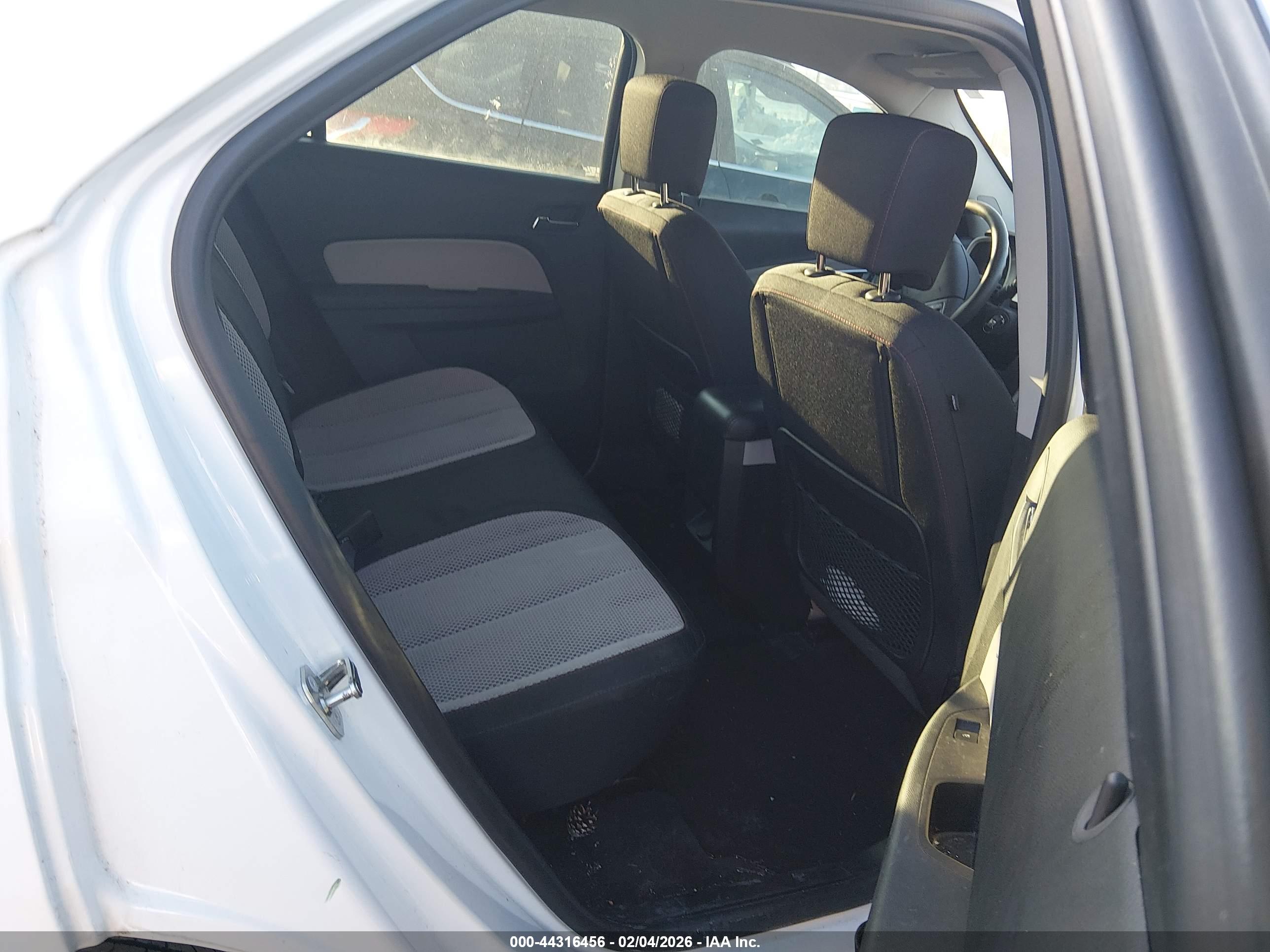 CHEVROLET EQUINOX image 8