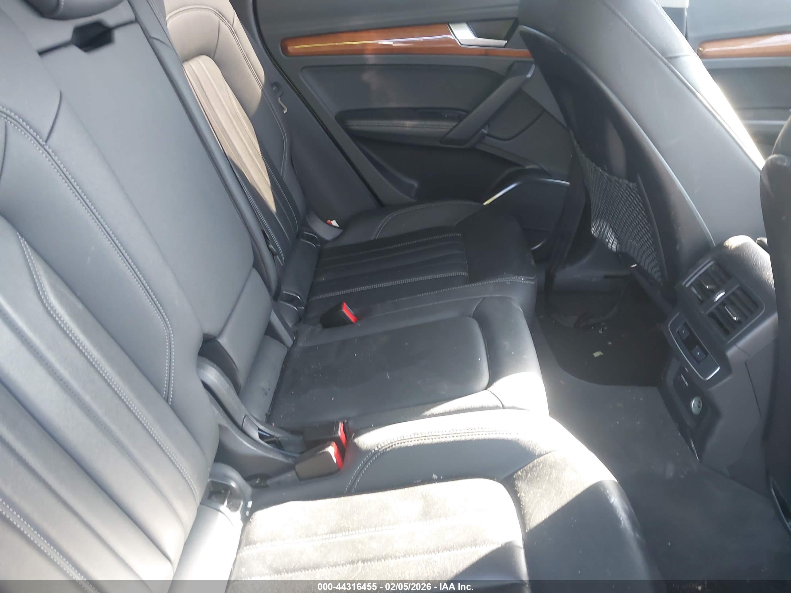 AUDI Q5 image 8