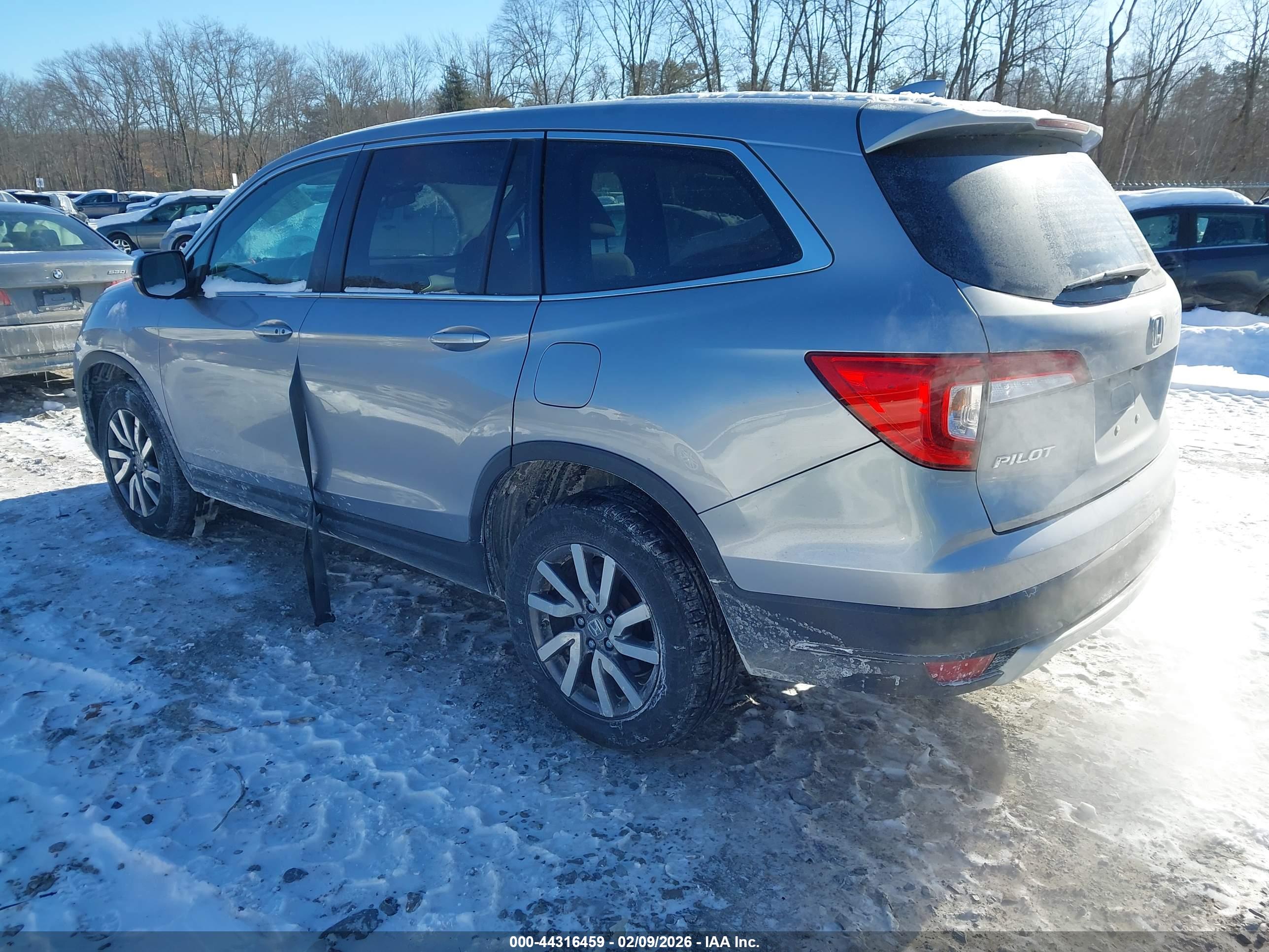 HONDA PILOT image 3