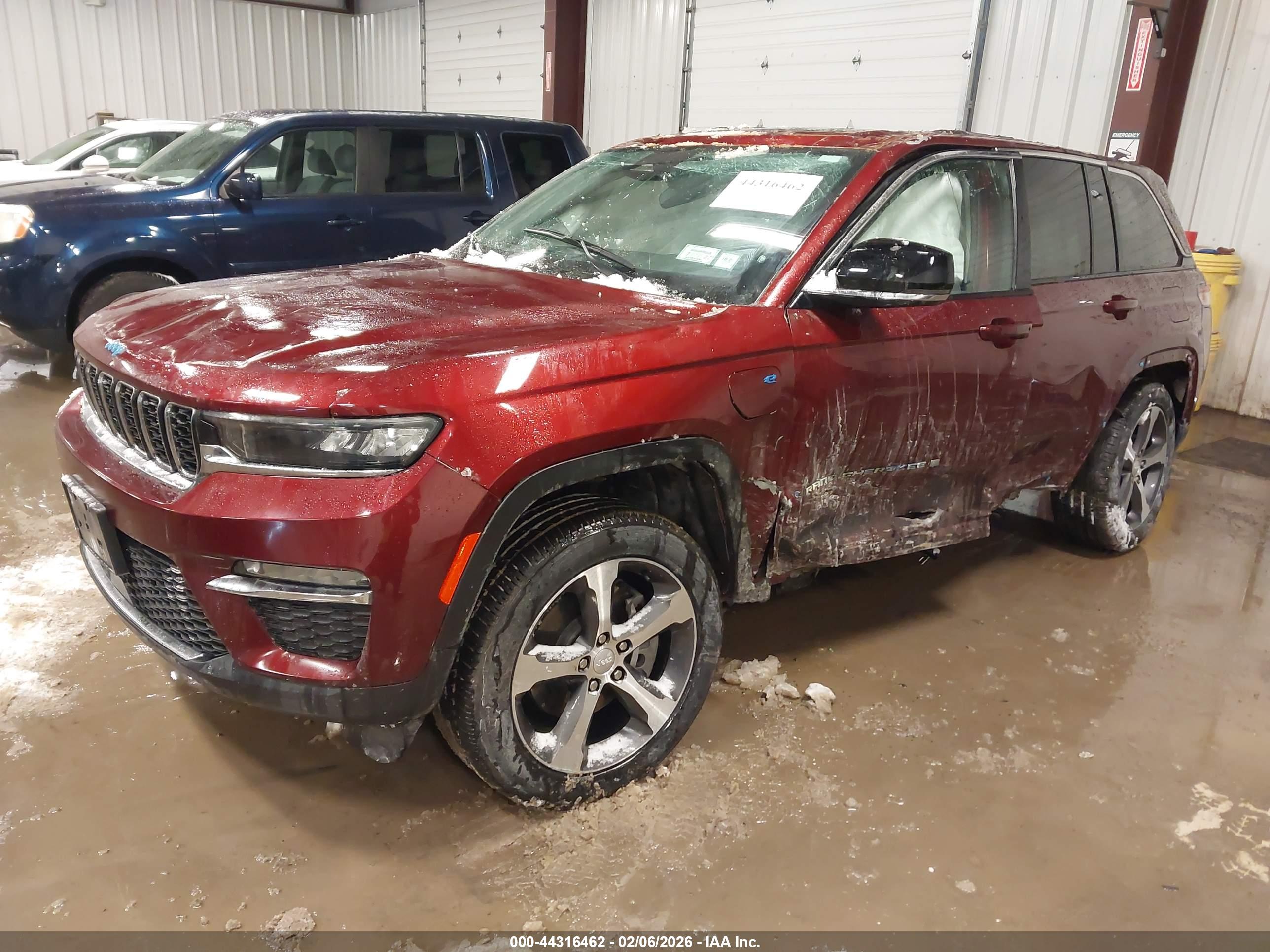 JEEP GRAND image 2