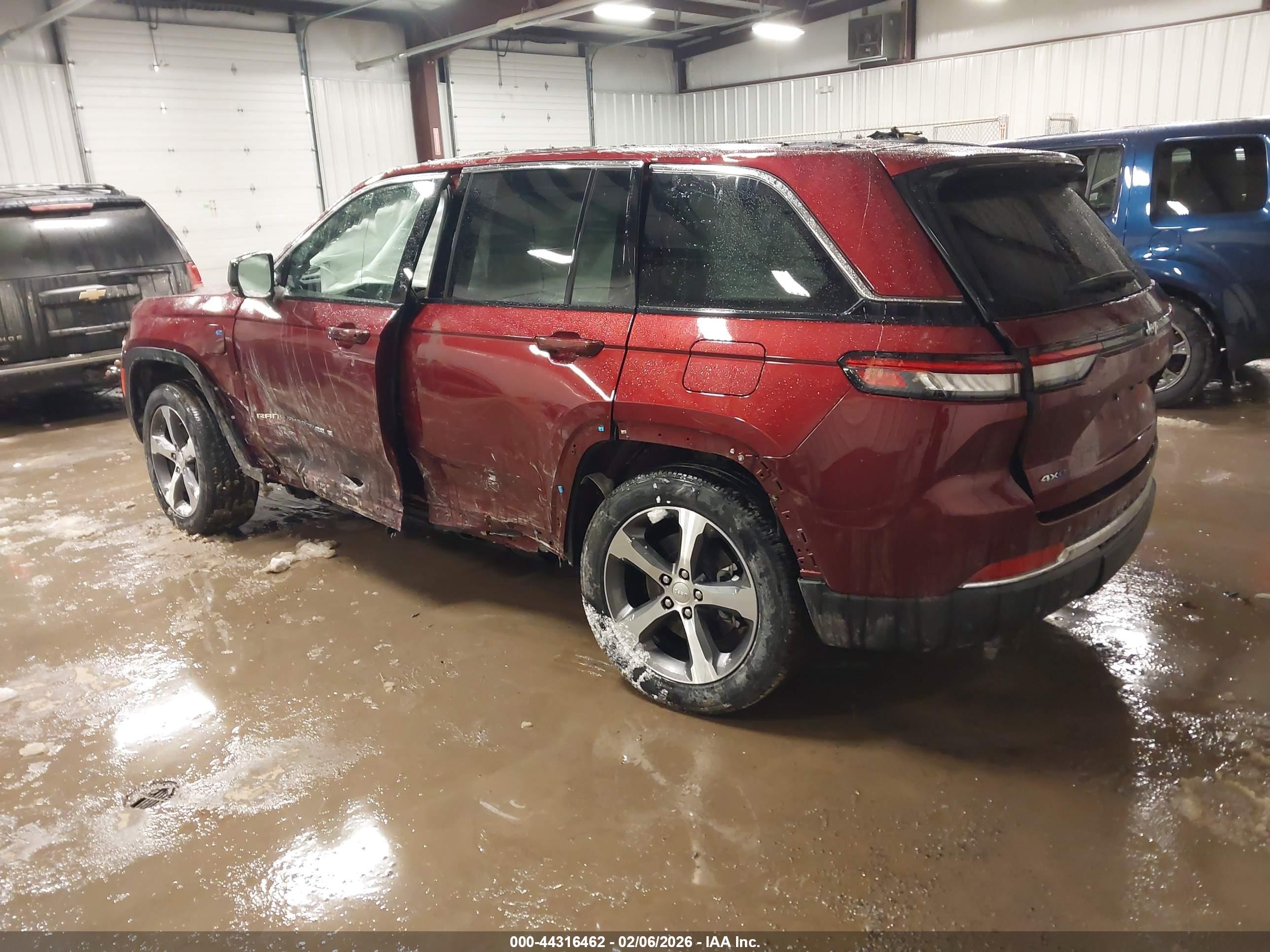 JEEP GRAND image 3