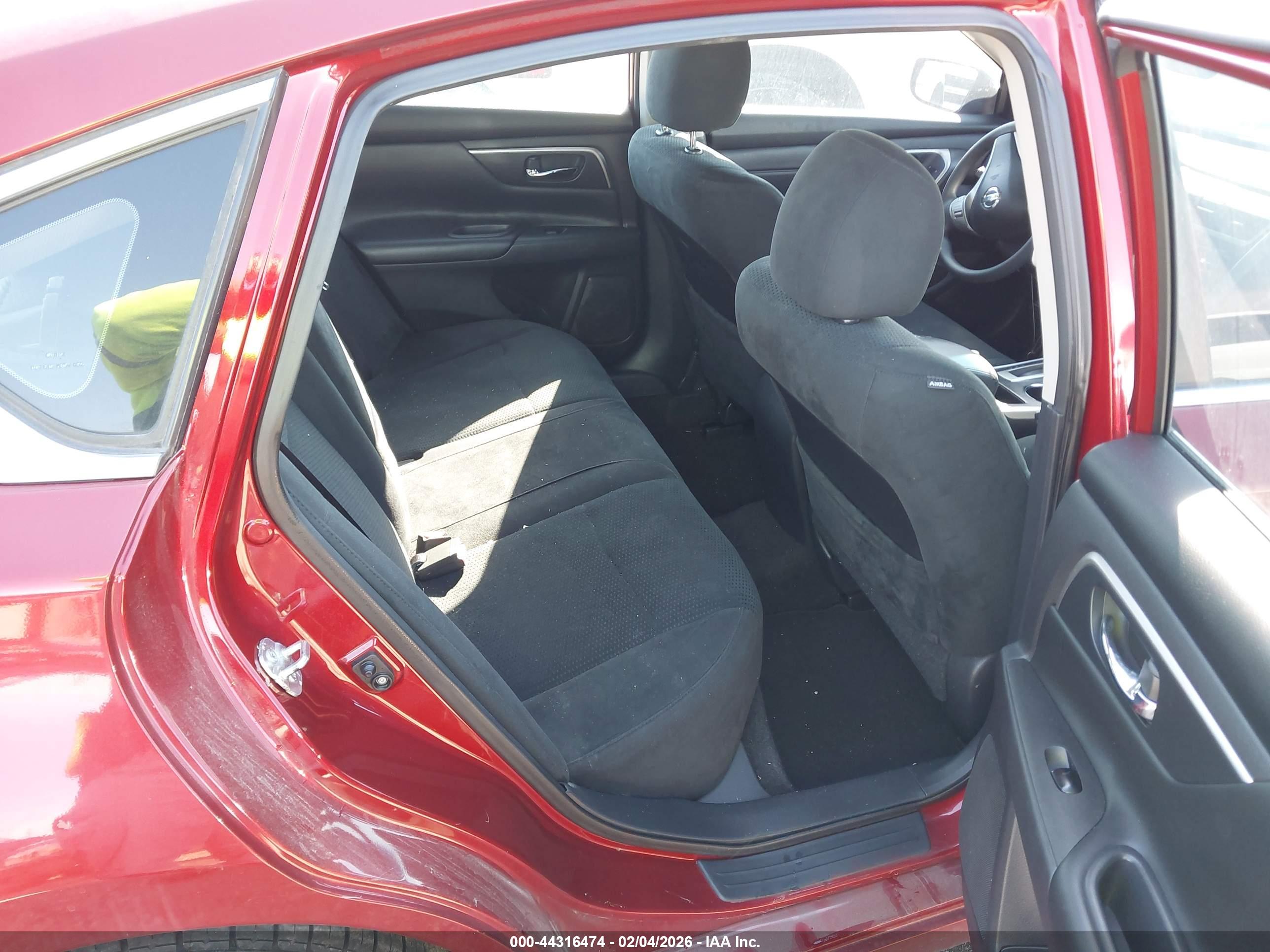 NISSAN ALTIMA image 8
