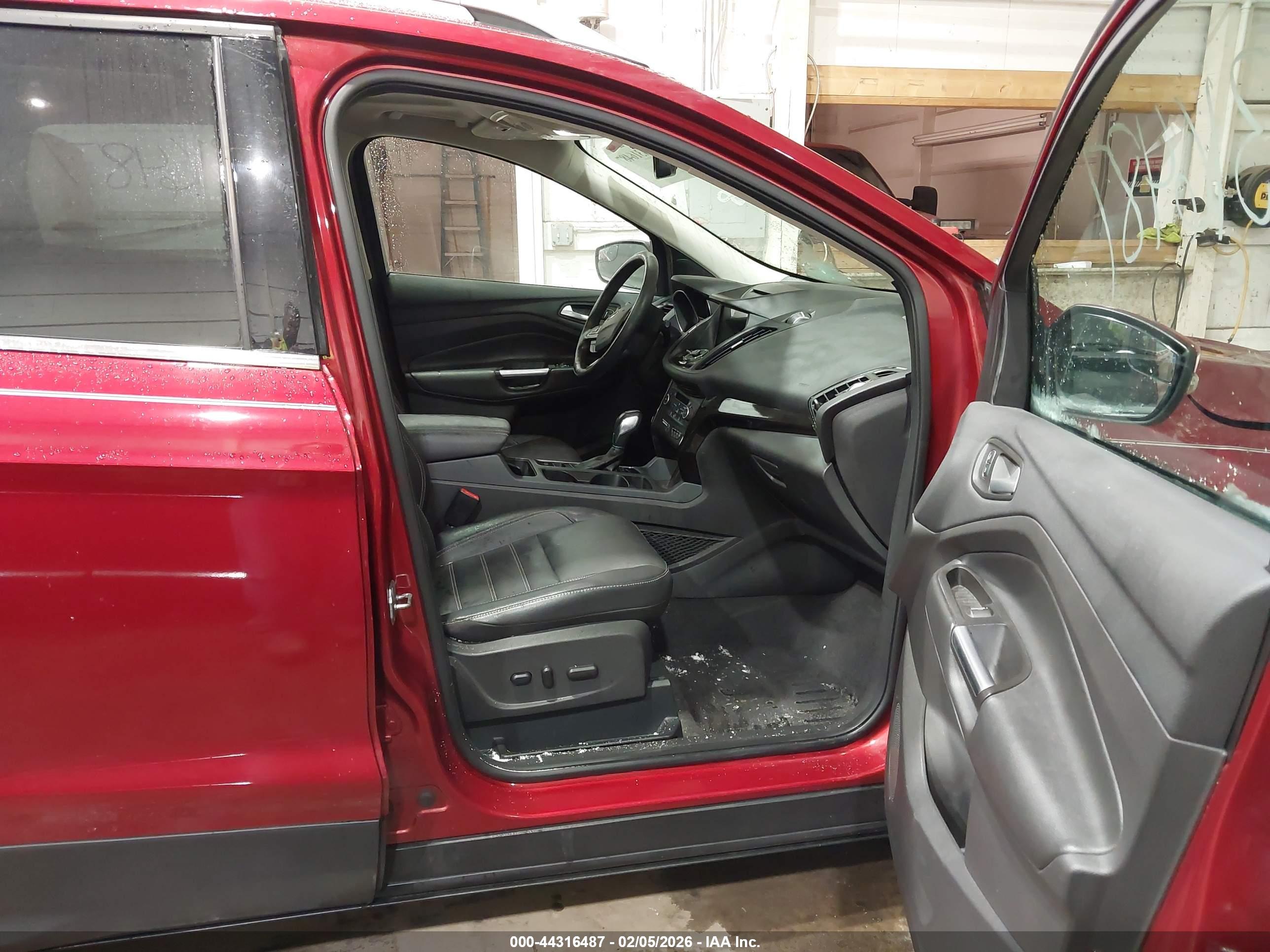 FORD ESCAPE image 5