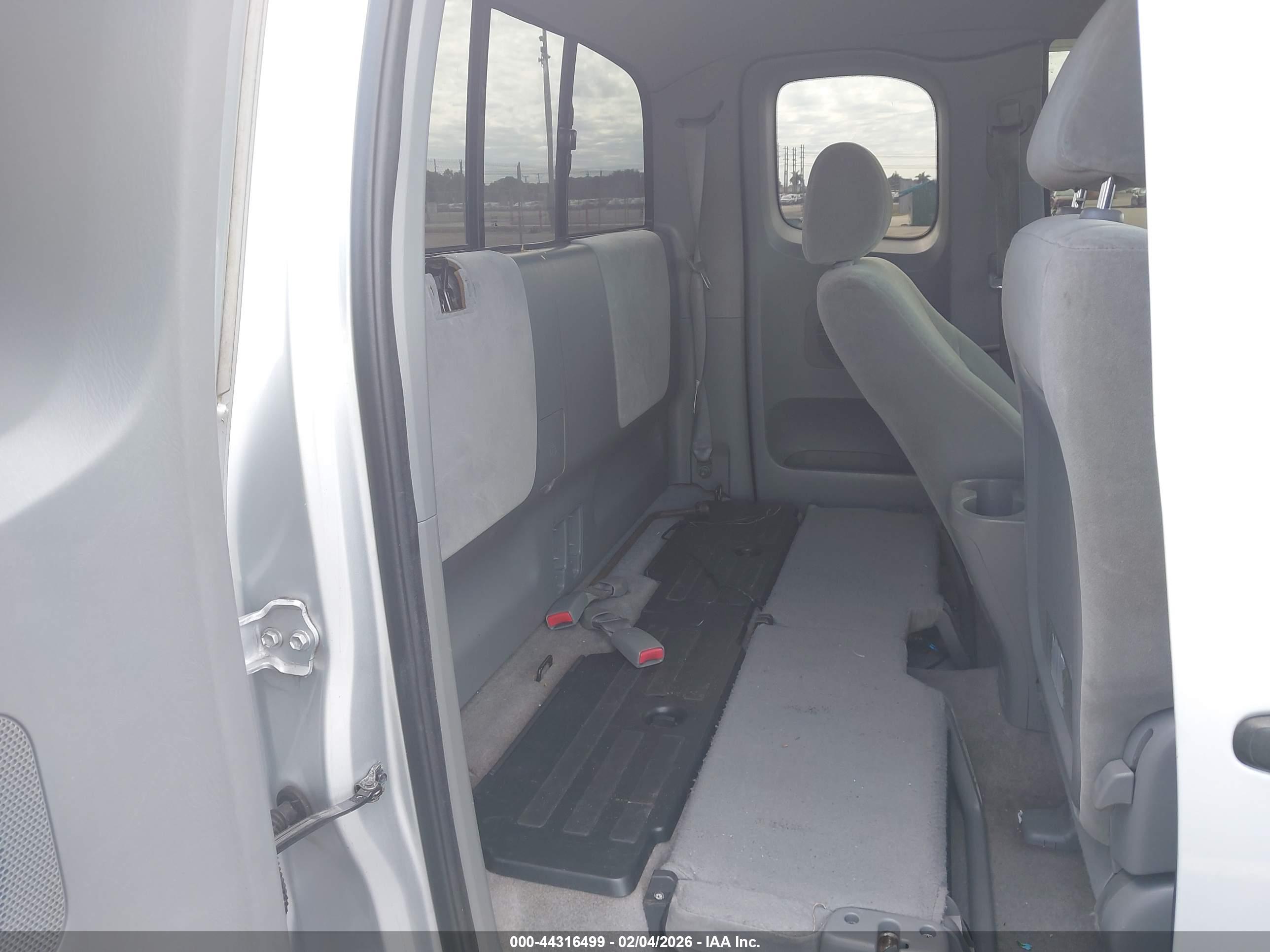 TOYOTA TACOMA image 8