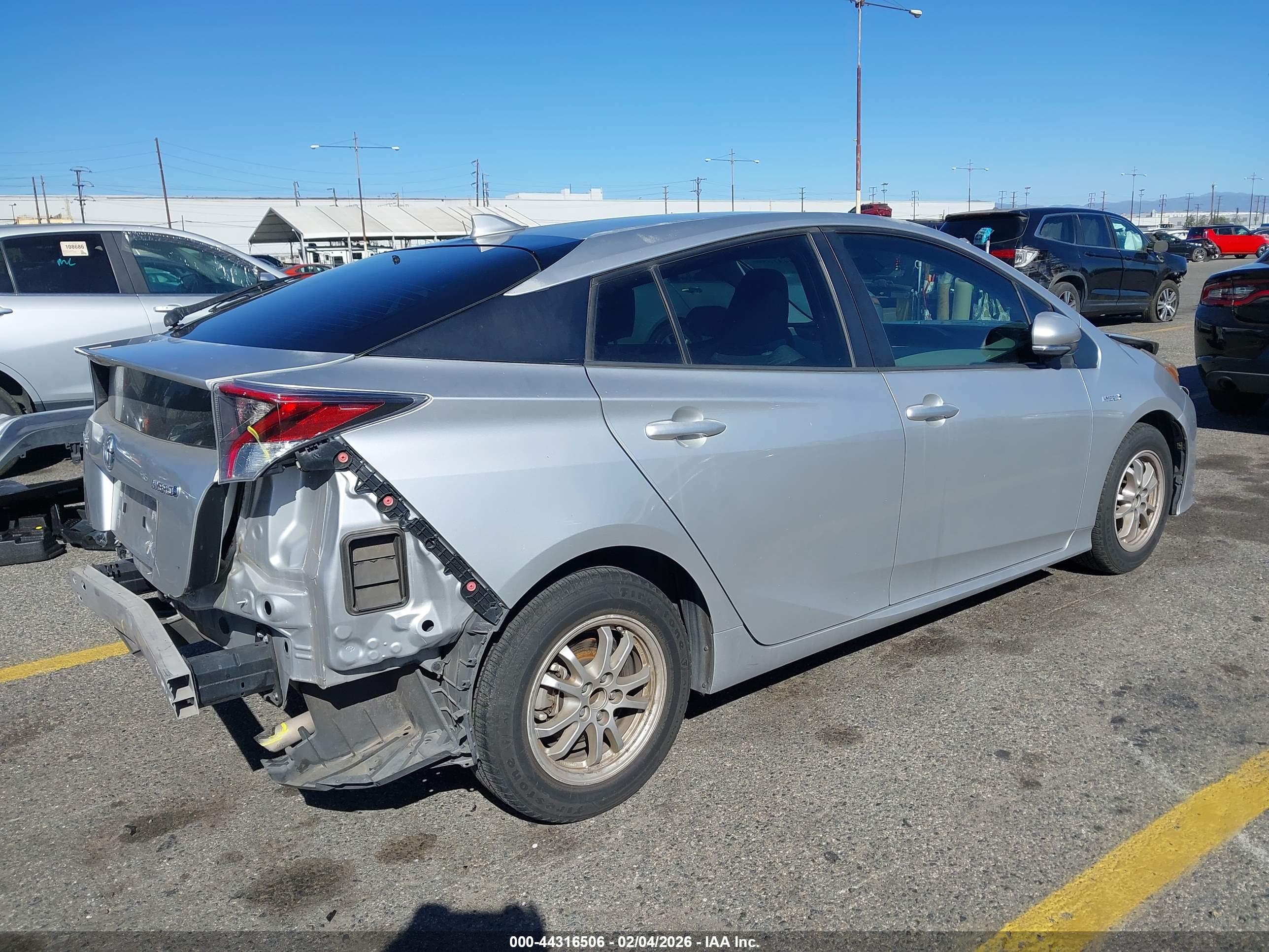 TOYOTA PRIUS image 4