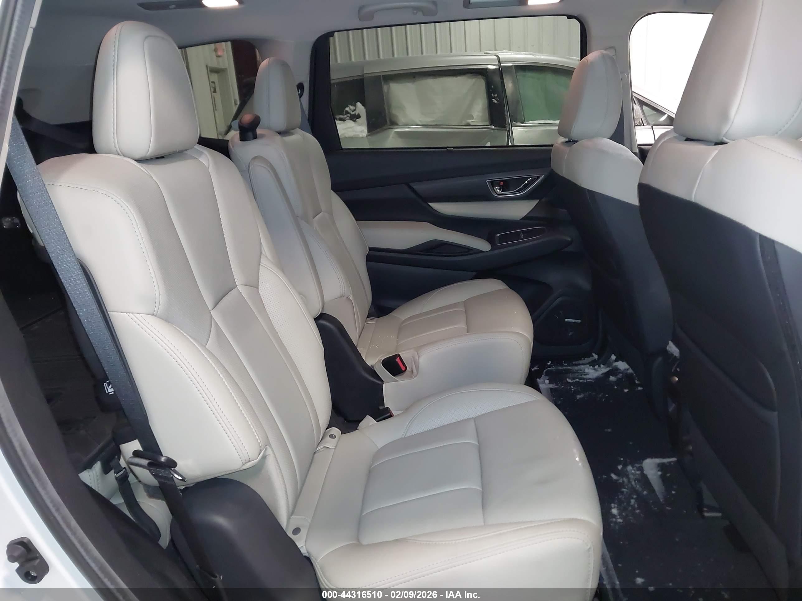 SUBARU ASCENT image 8
