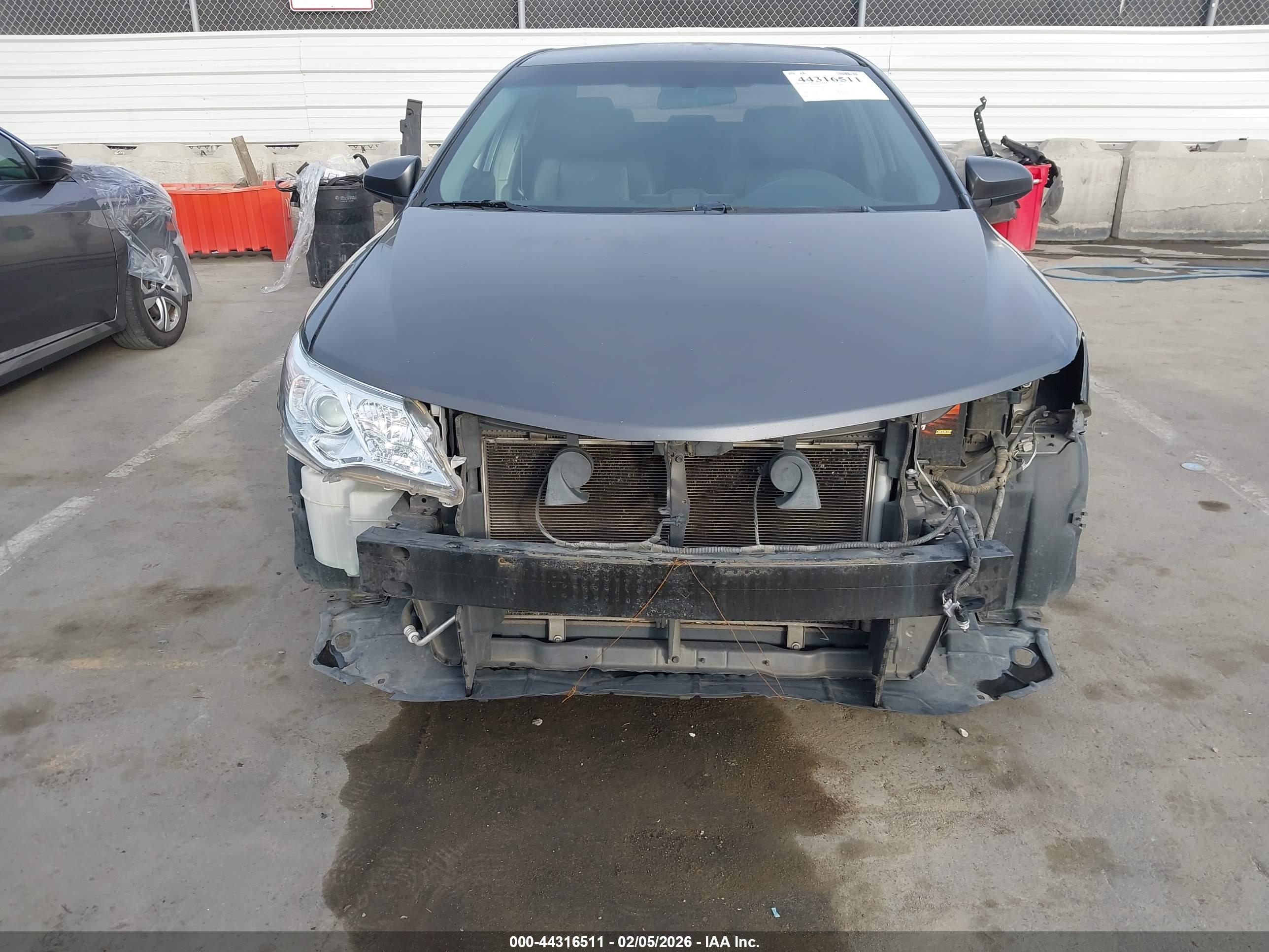 TOYOTA CAMRY image 6