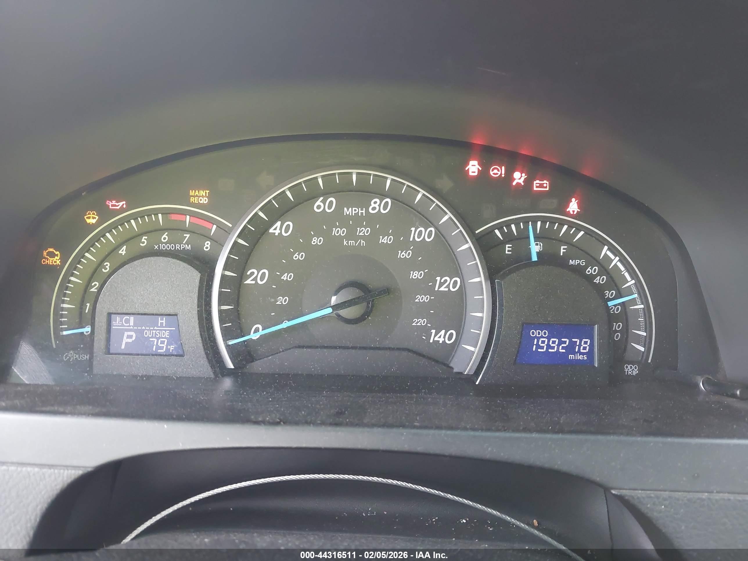 TOYOTA CAMRY image 7
