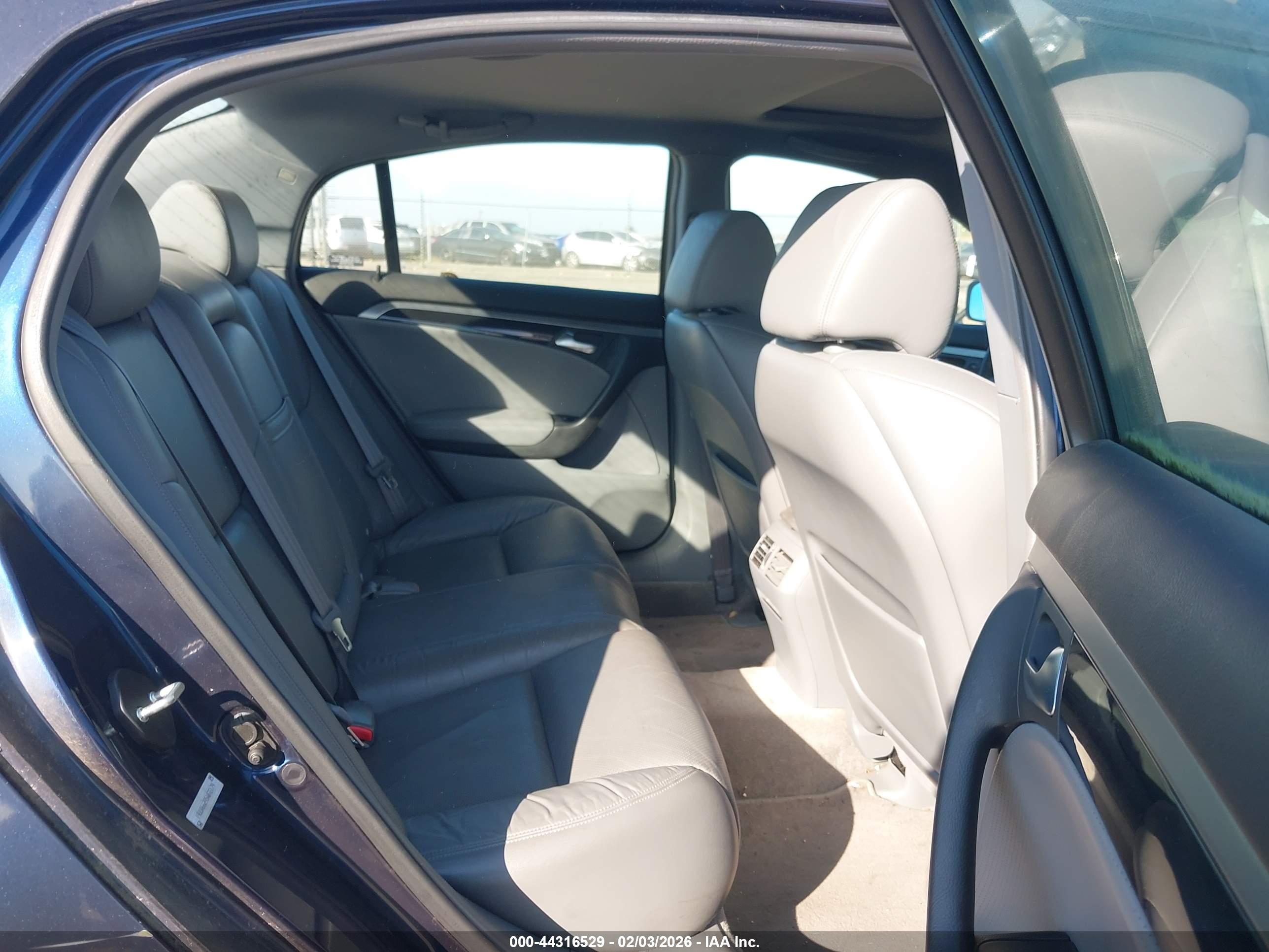 ACURA TL image 8