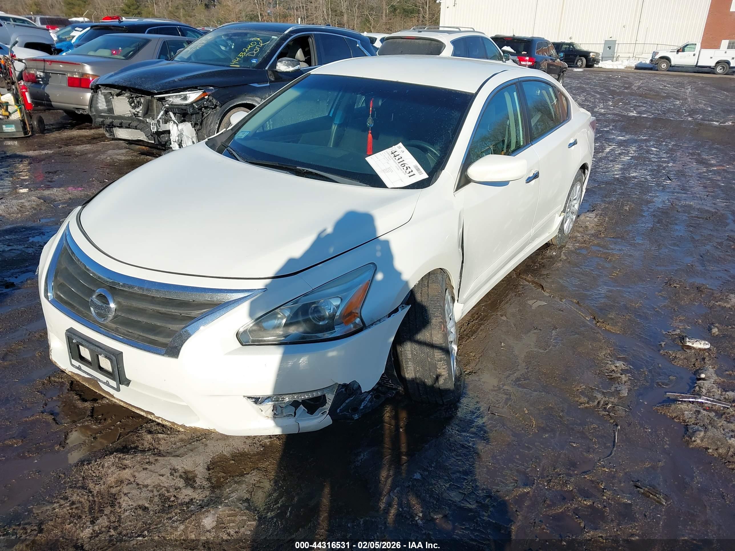 NISSAN ALTIMA image 2
