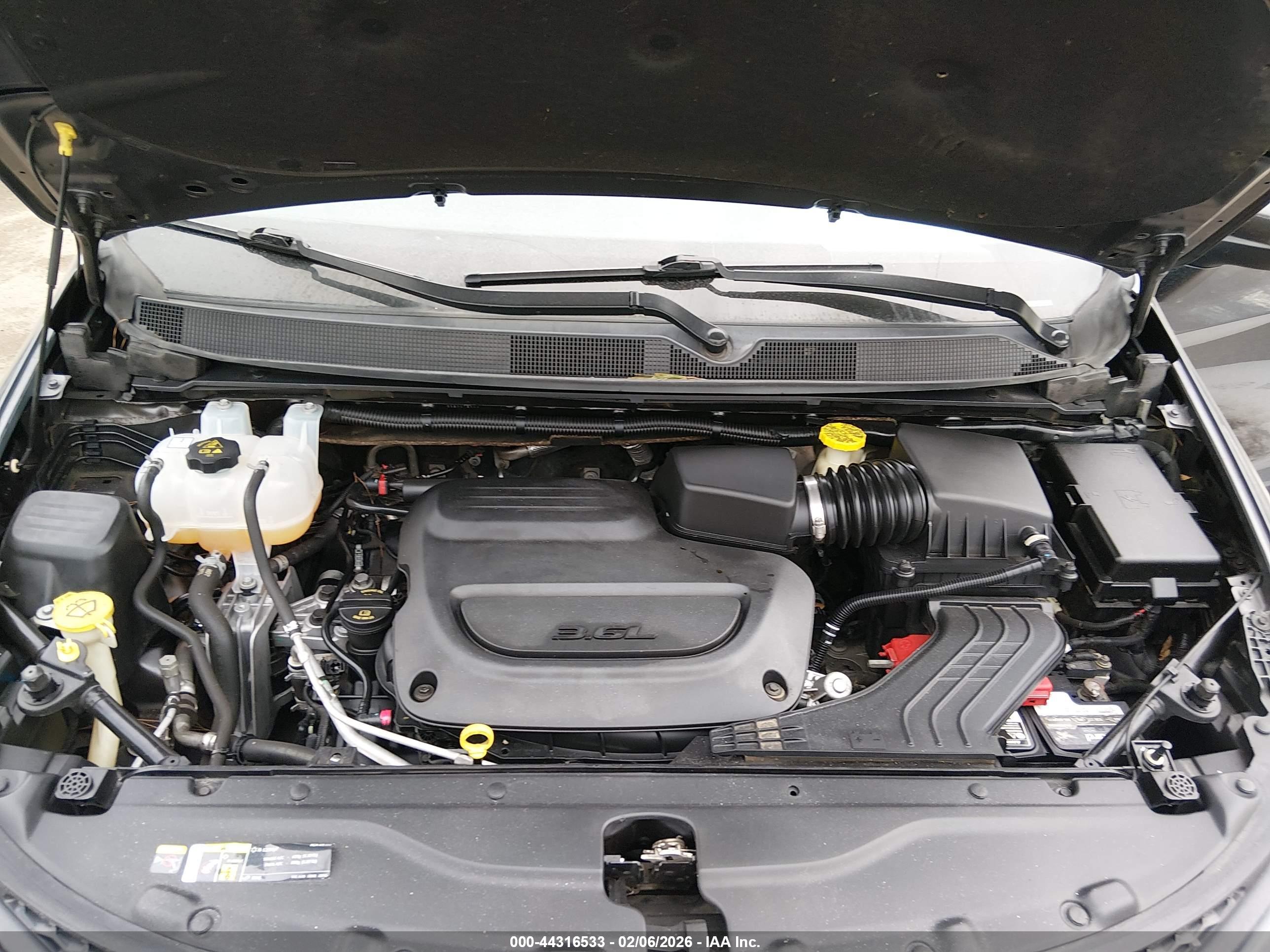 CHRYSLER VOYAGER image 10