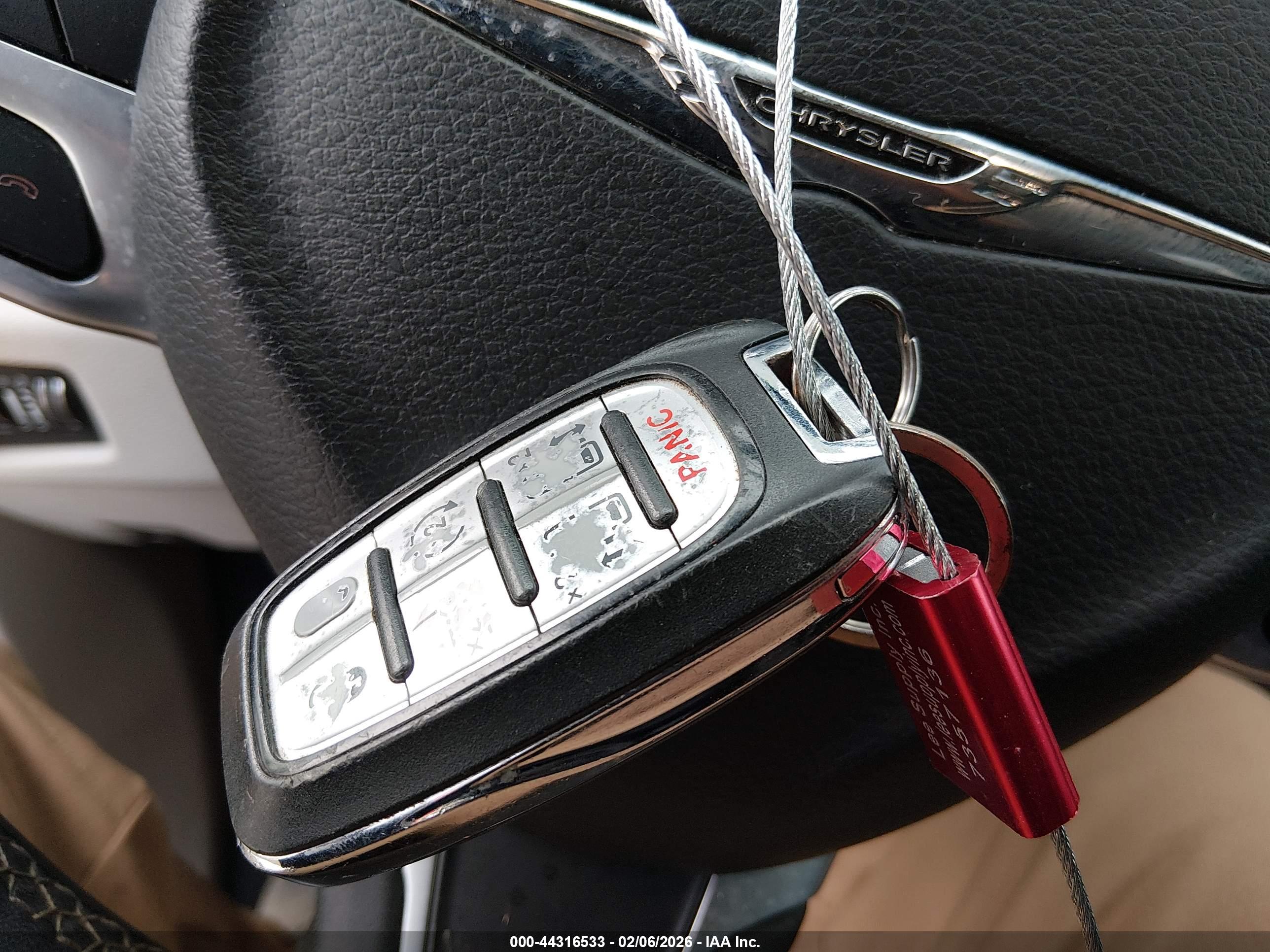 CHRYSLER VOYAGER image 11