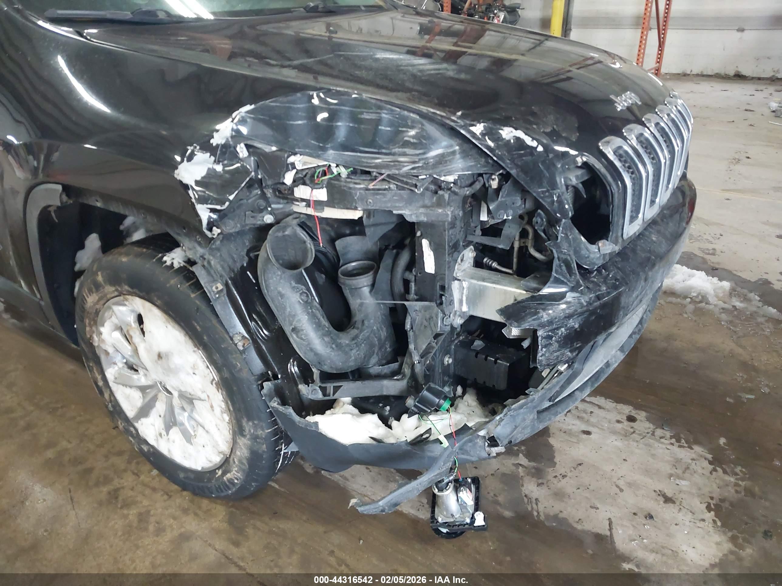 JEEP CHEROKEE image 6