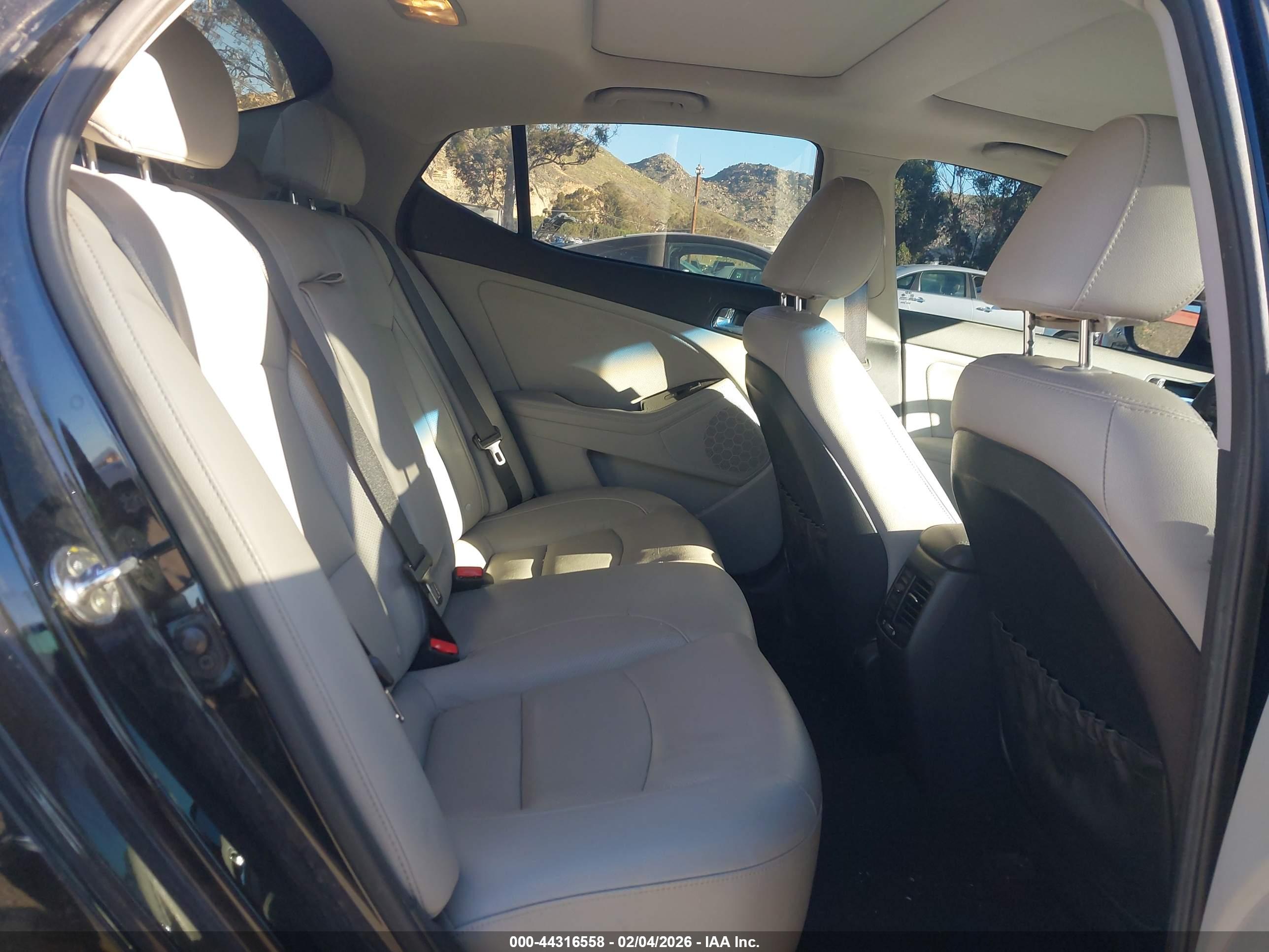 KIA OPTIMA image 8
