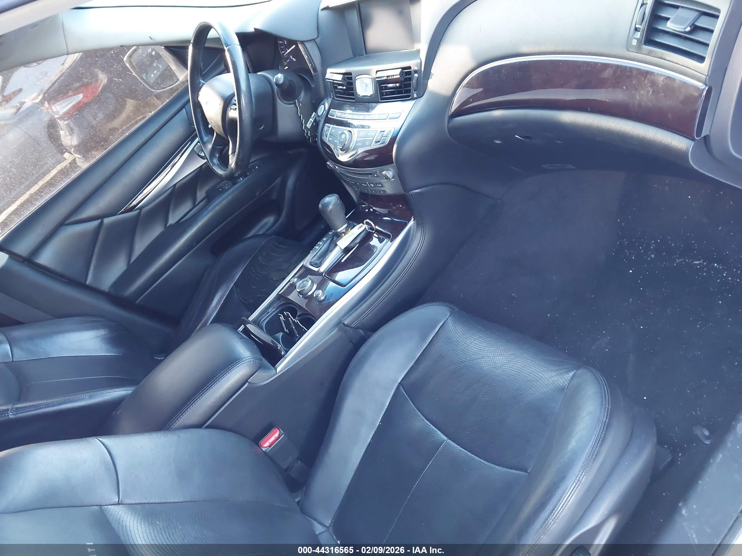 INFINITI M37X image 5