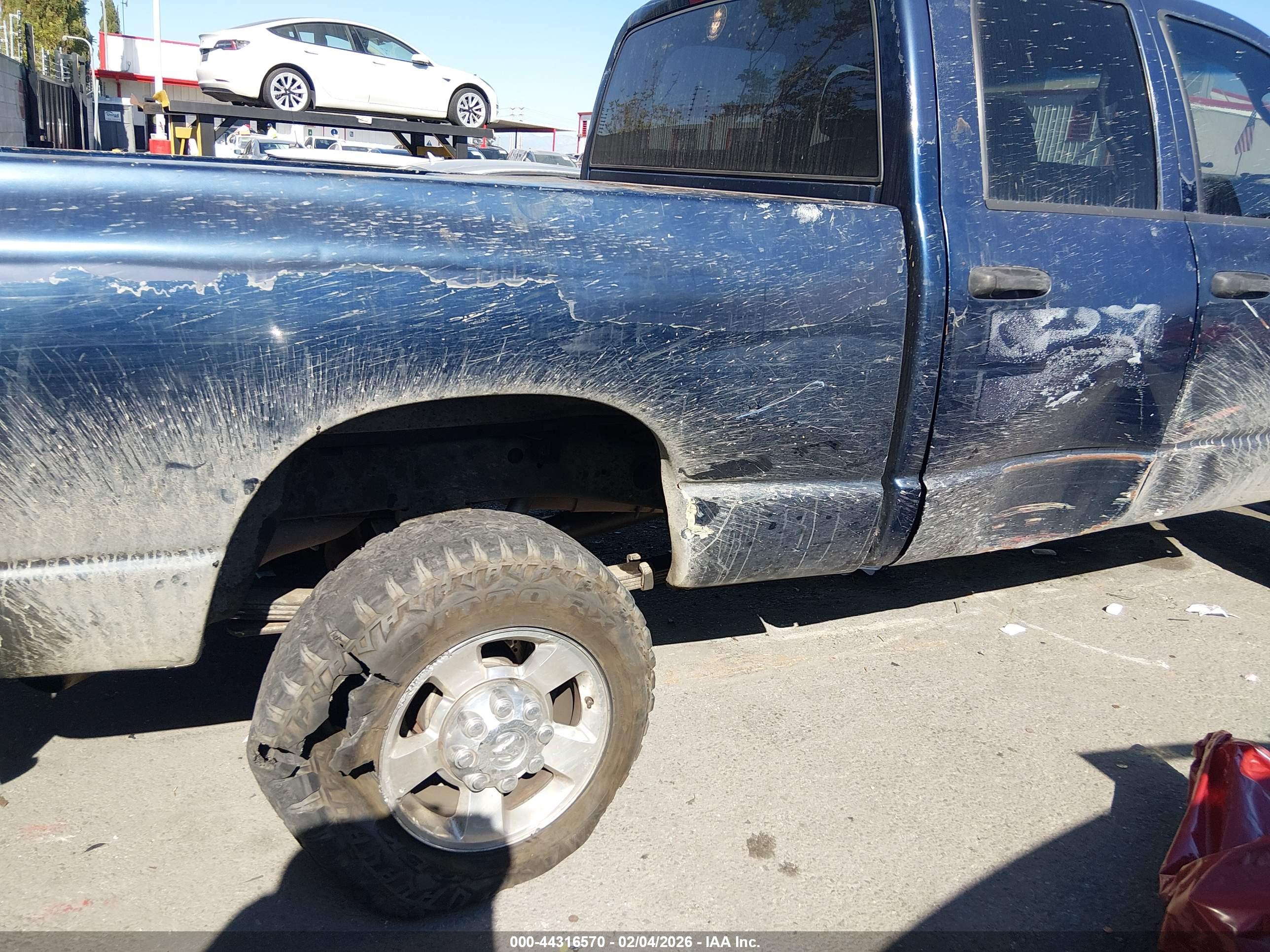 DODGE RAM image 6