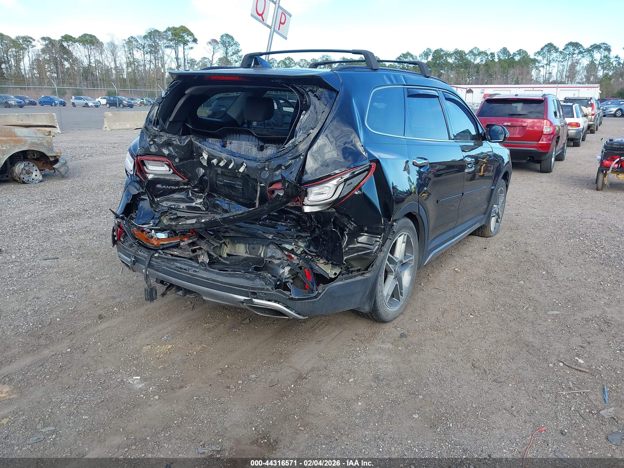 HYUNDAI SANTA image 4