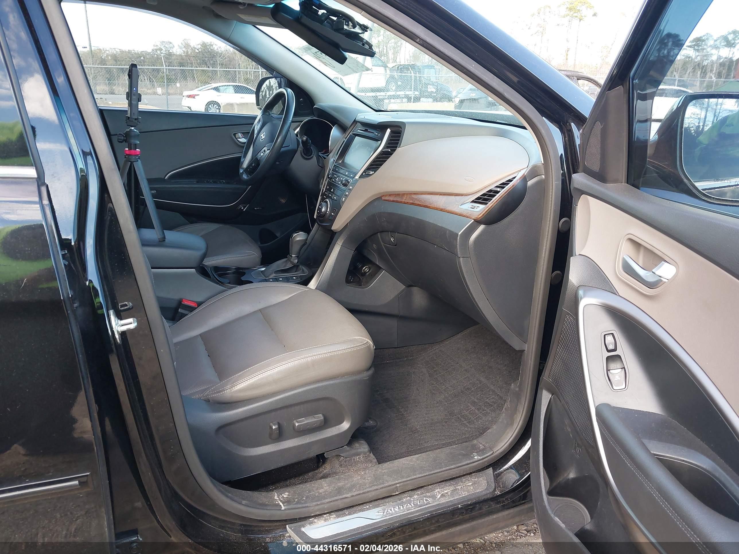 HYUNDAI SANTA image 5