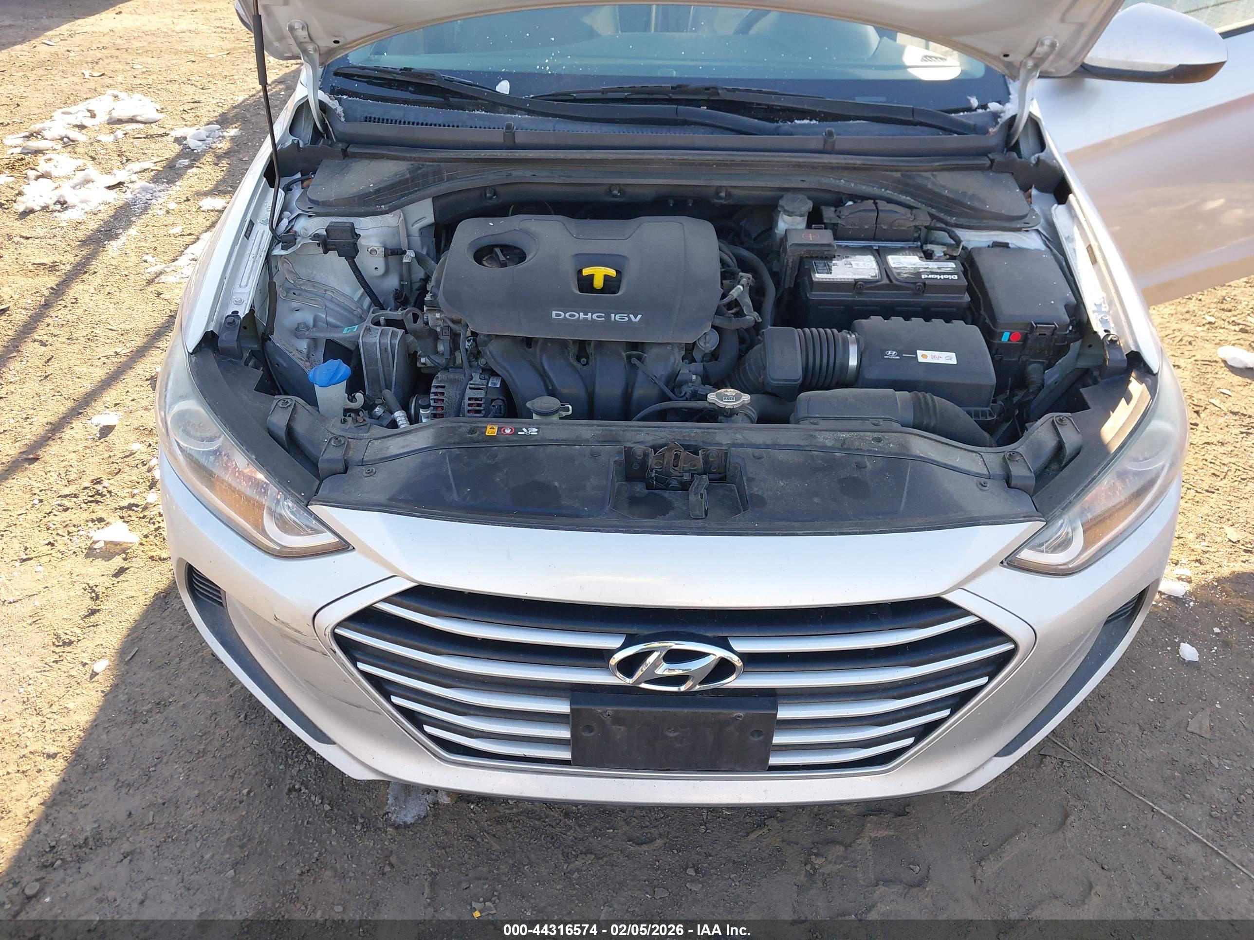 HYUNDAI ELANTRA image 10