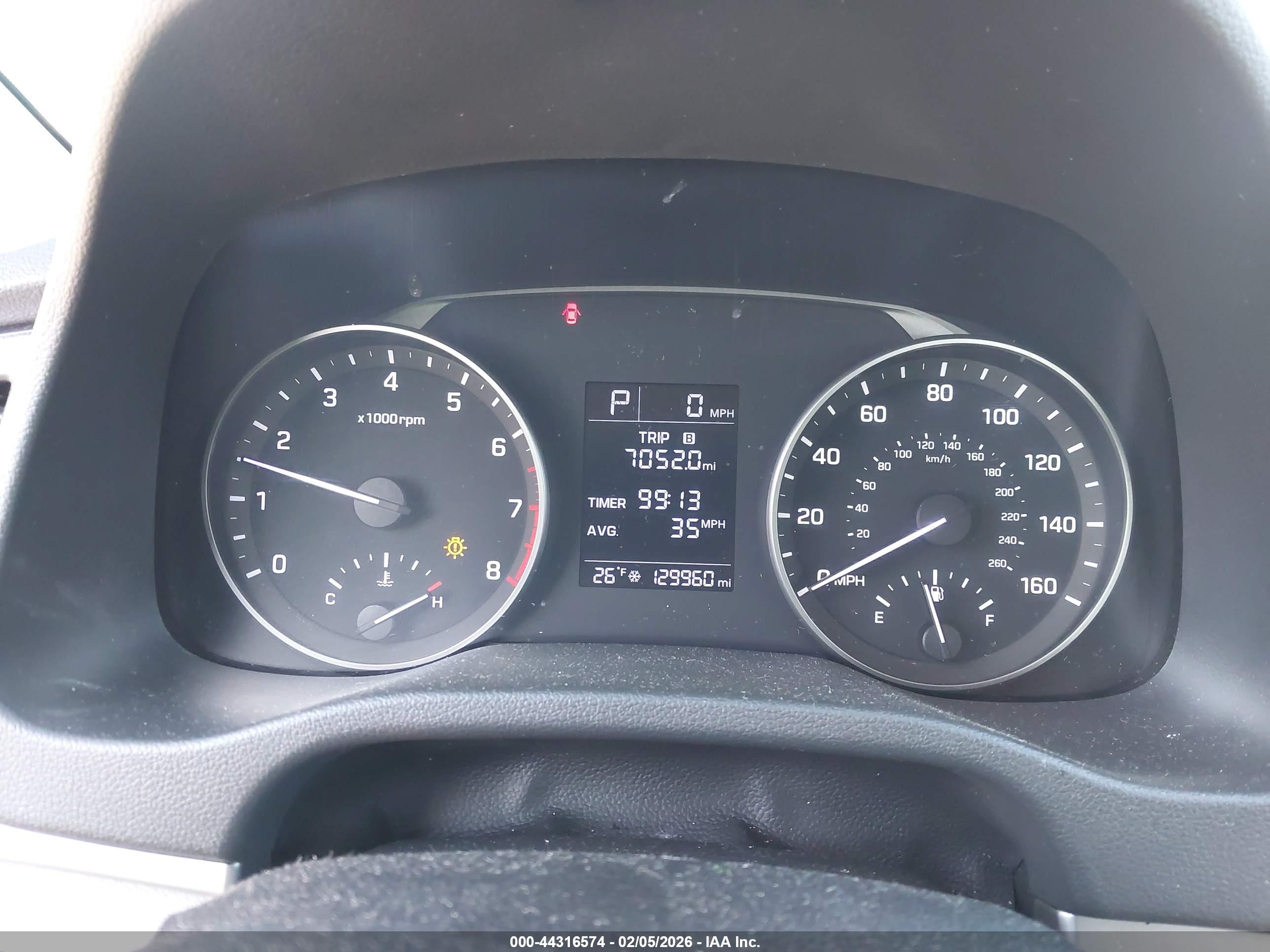 HYUNDAI ELANTRA image 7