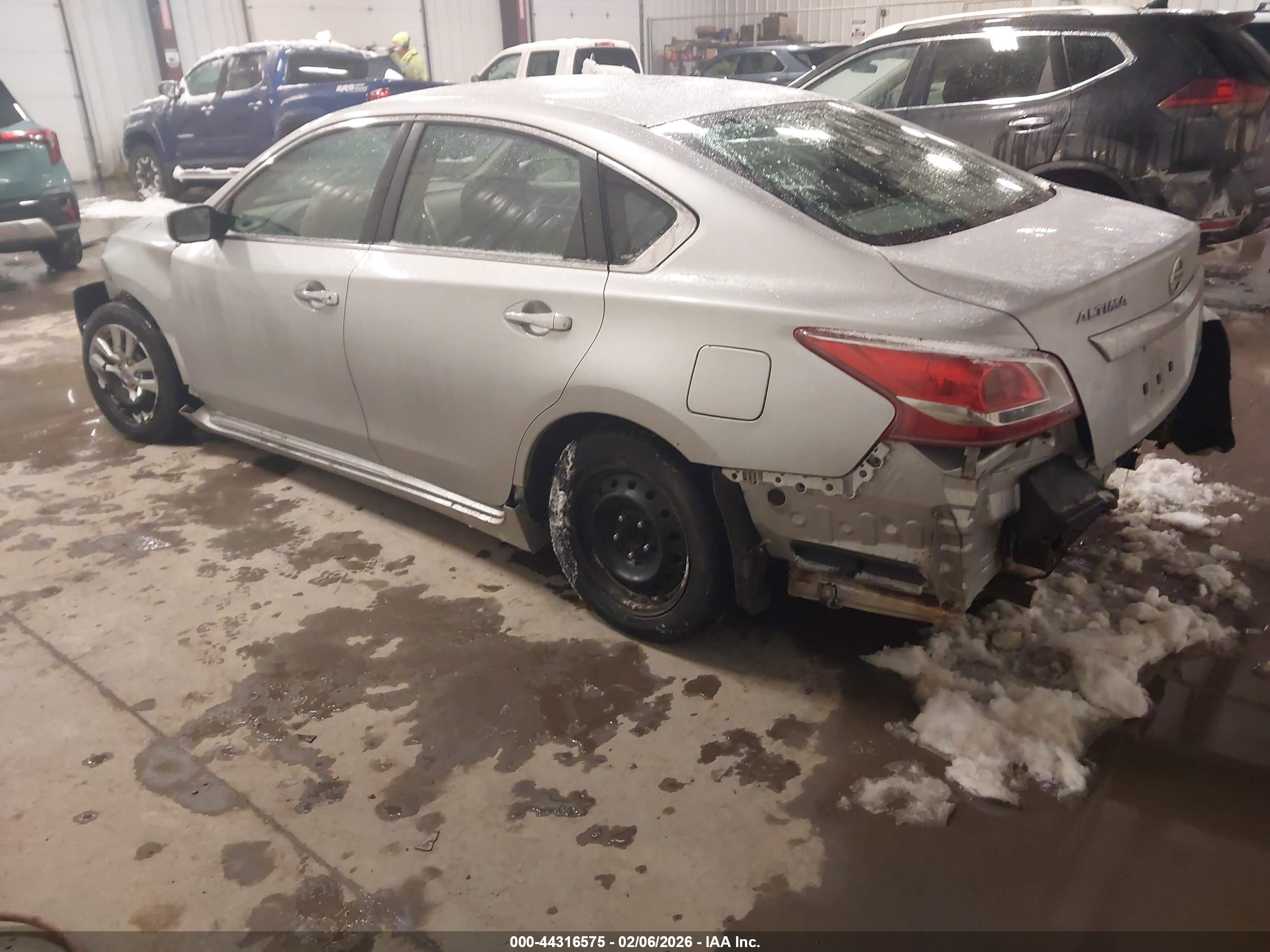 NISSAN ALTIMA image 3