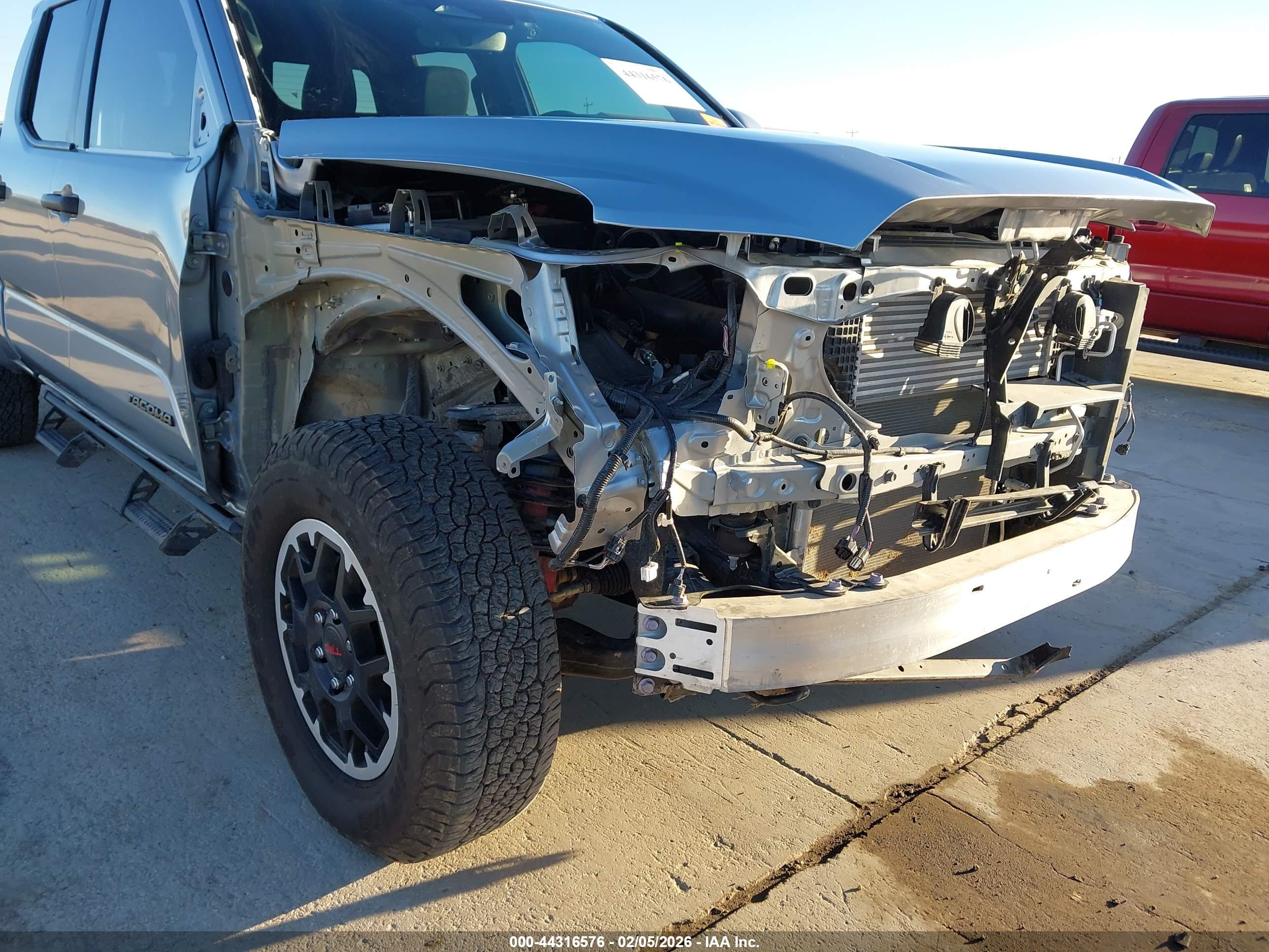TOYOTA TACOMA image 6