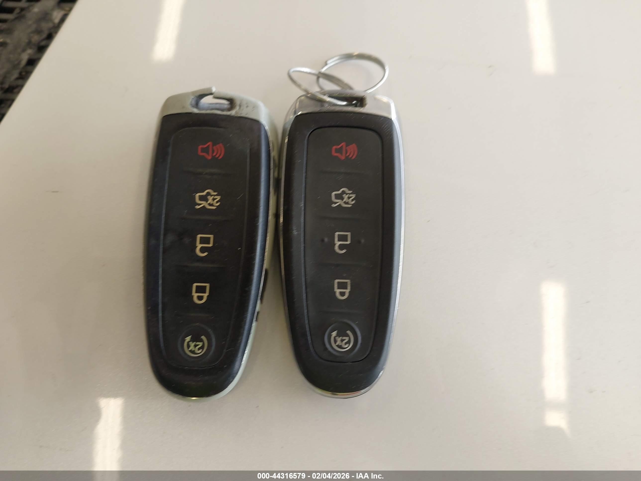 FORD ESCAPE image 11
