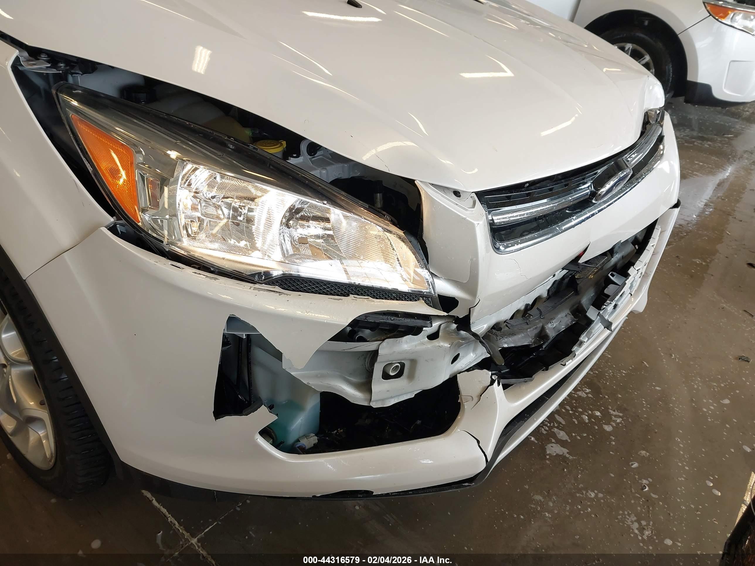 FORD ESCAPE image 6