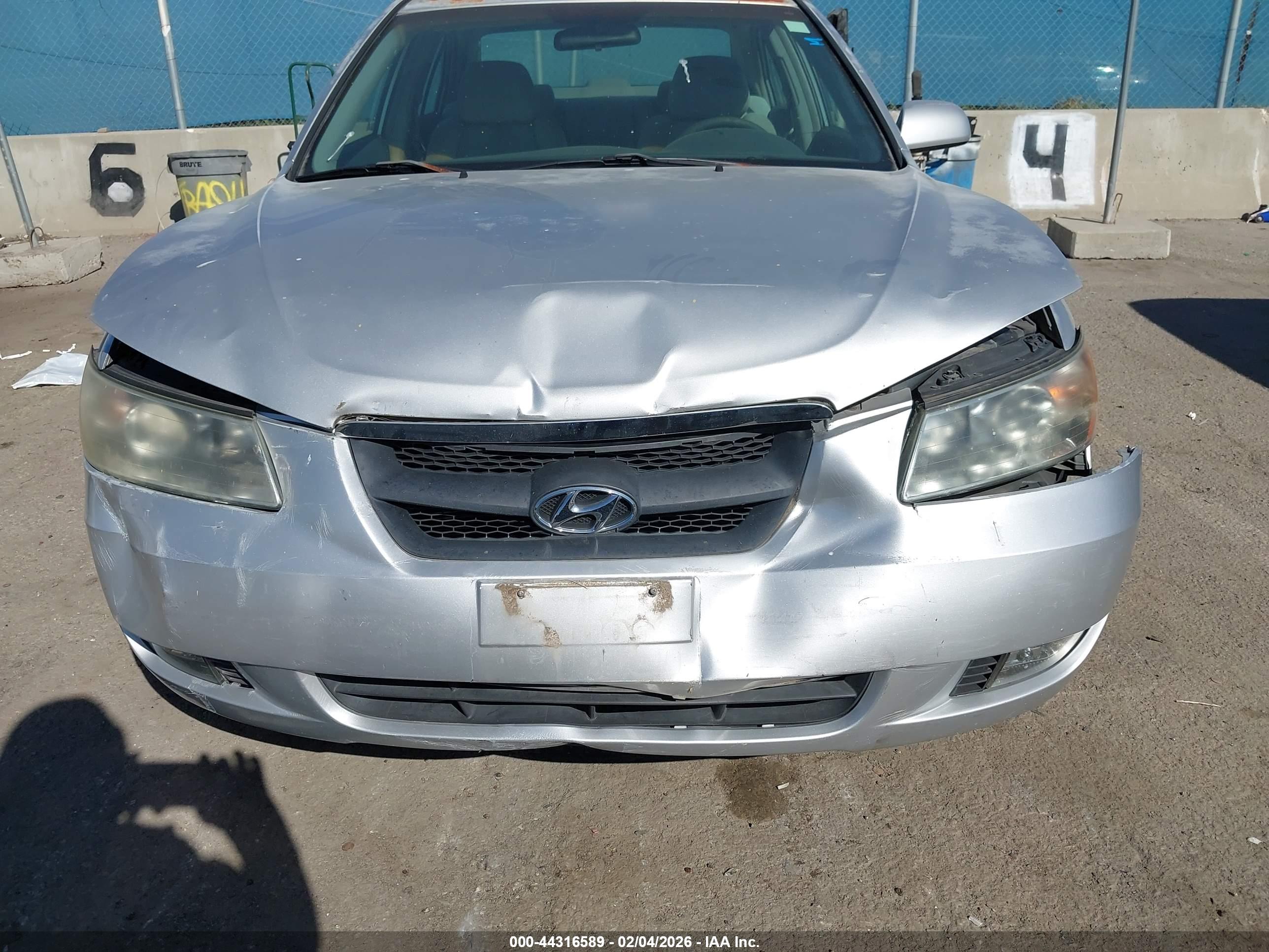 HYUNDAI SONATA image 6