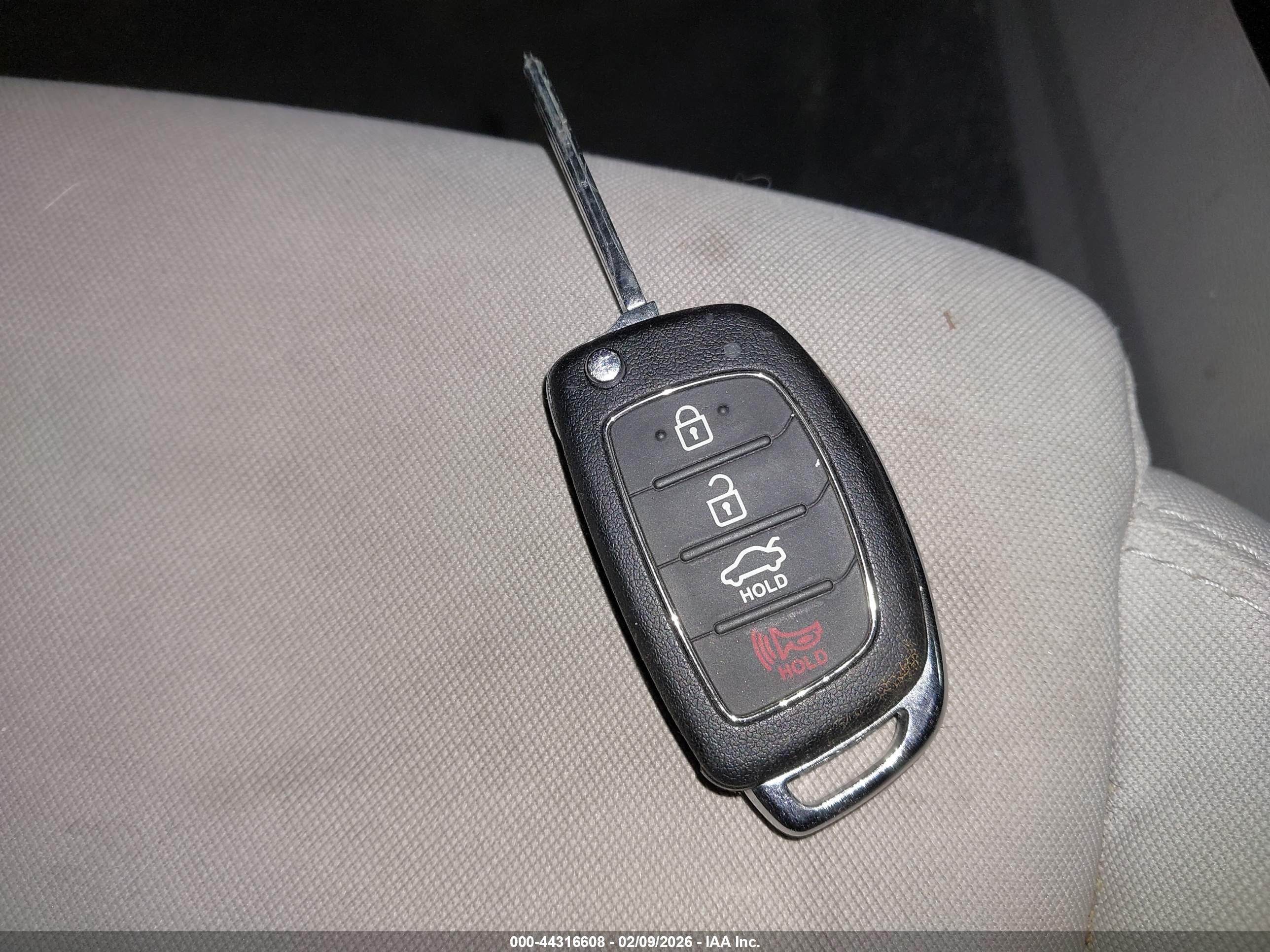 HYUNDAI SONATA image 11