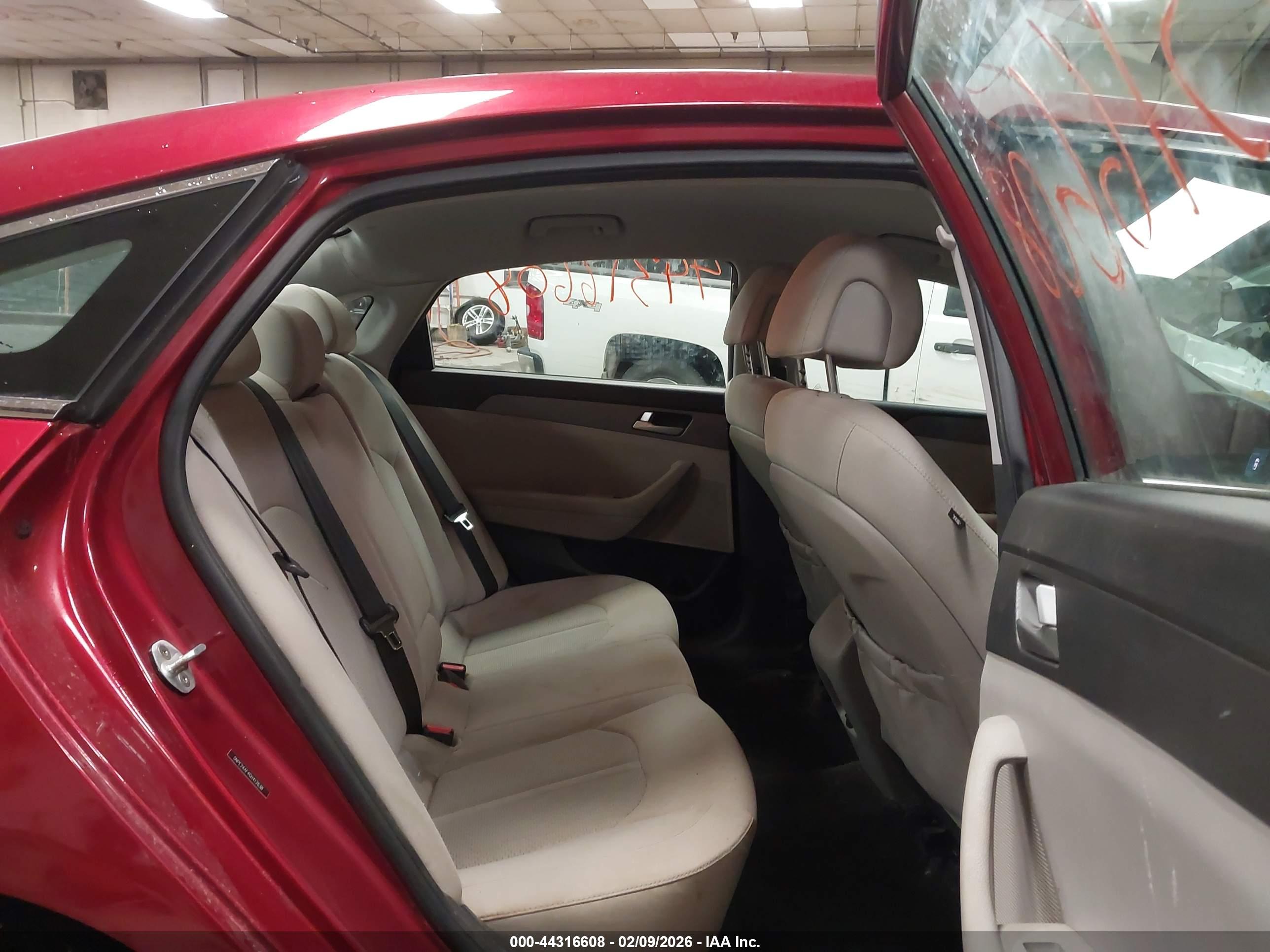 HYUNDAI SONATA image 8