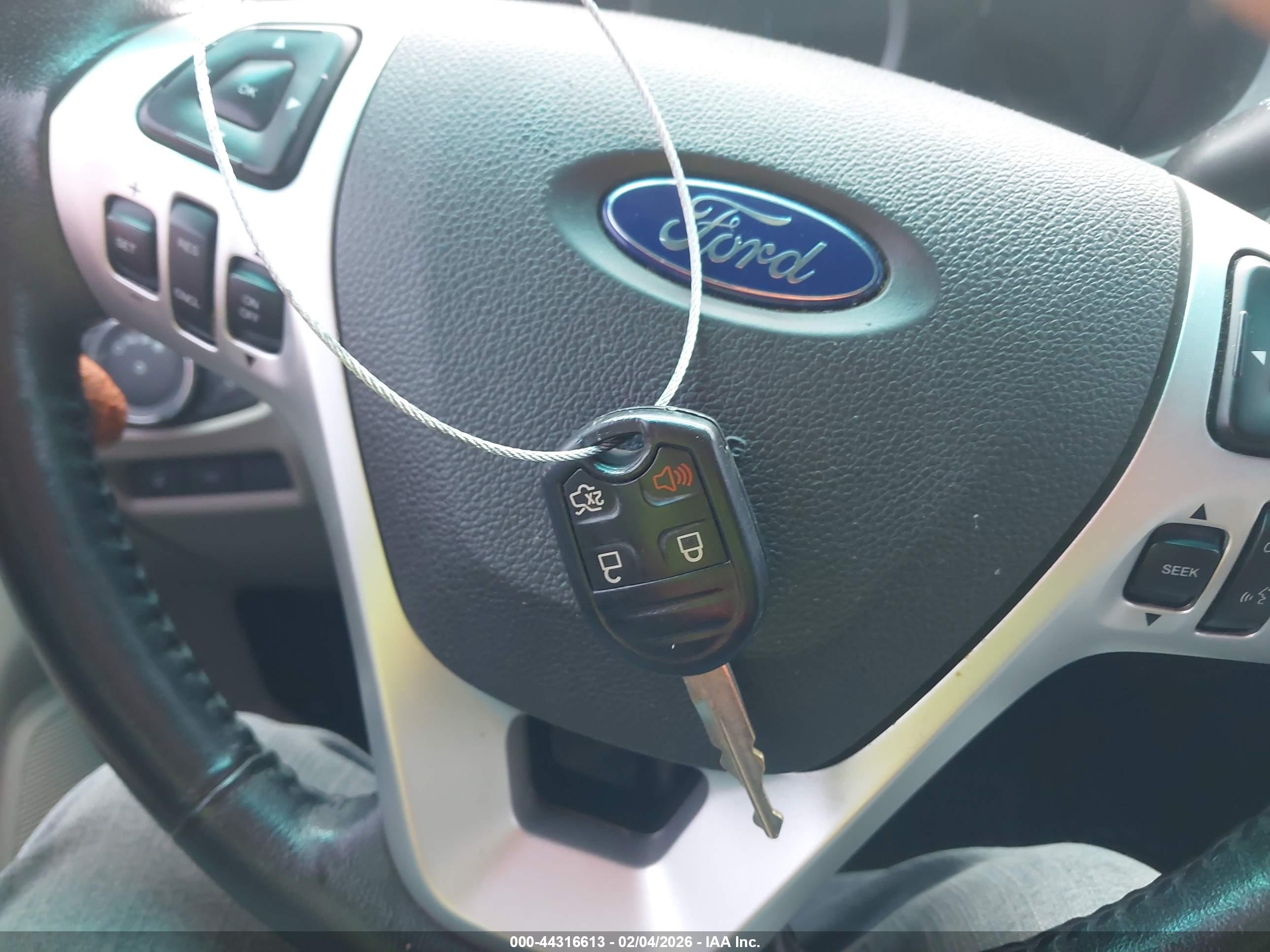FORD EXPLORER image 11