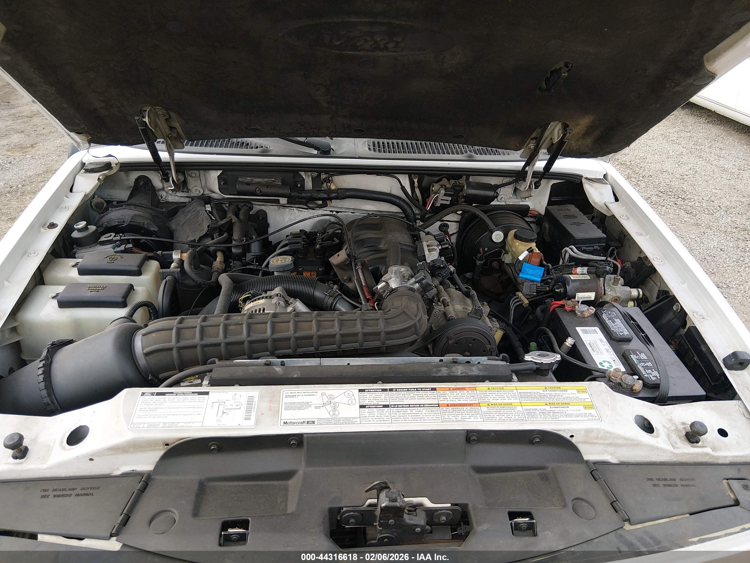 FORD EXPLORER image 10