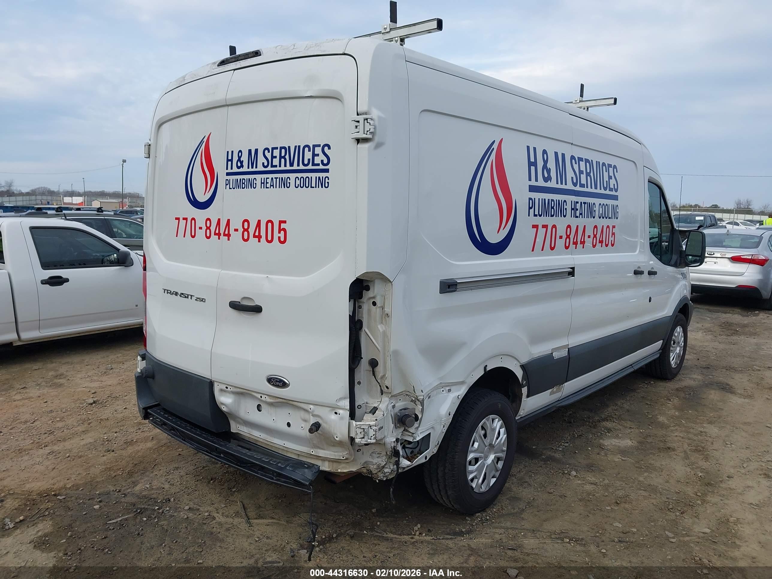 FORD TRANSIT-250 image 6