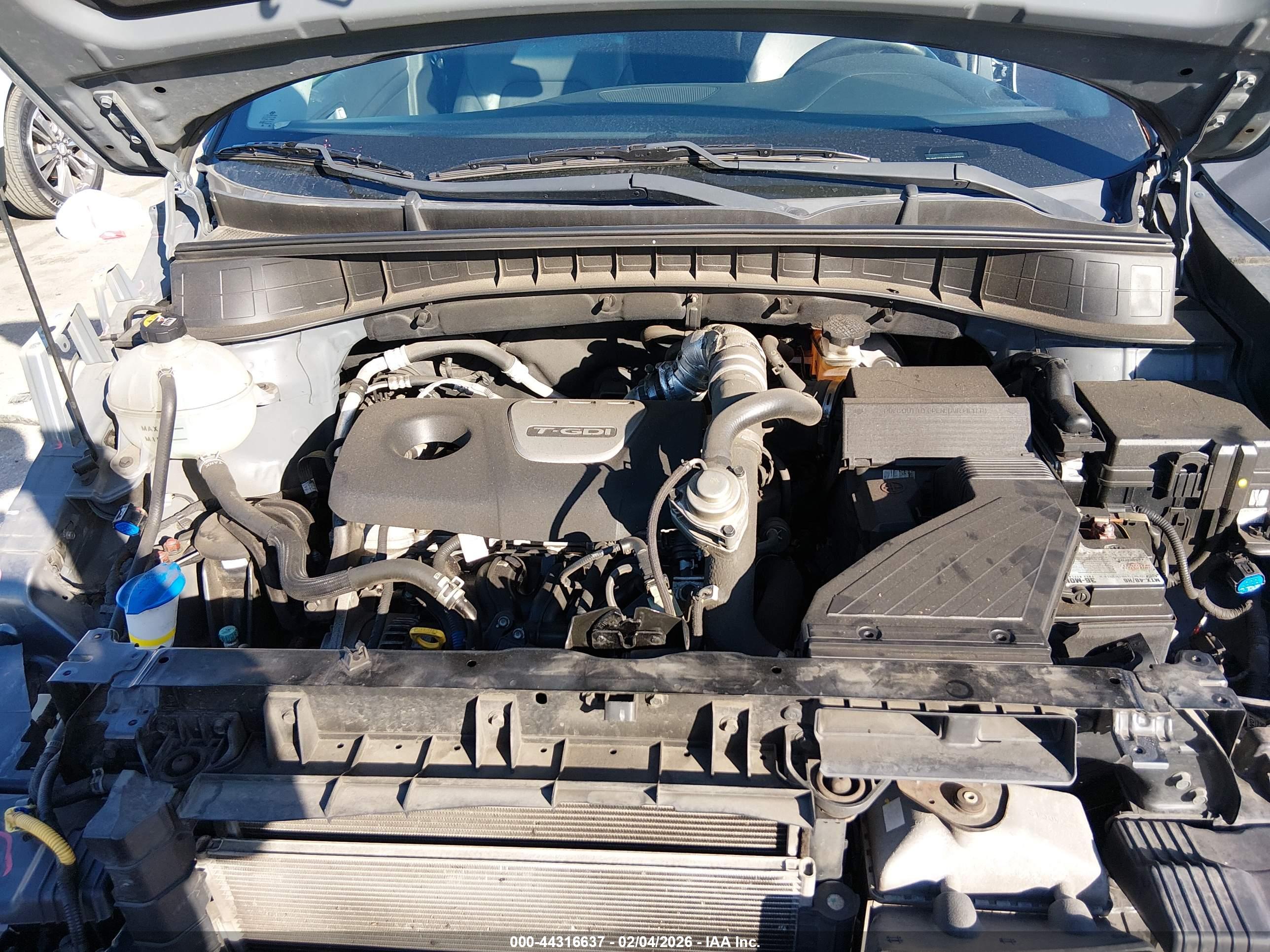 HYUNDAI TUCSON image 10