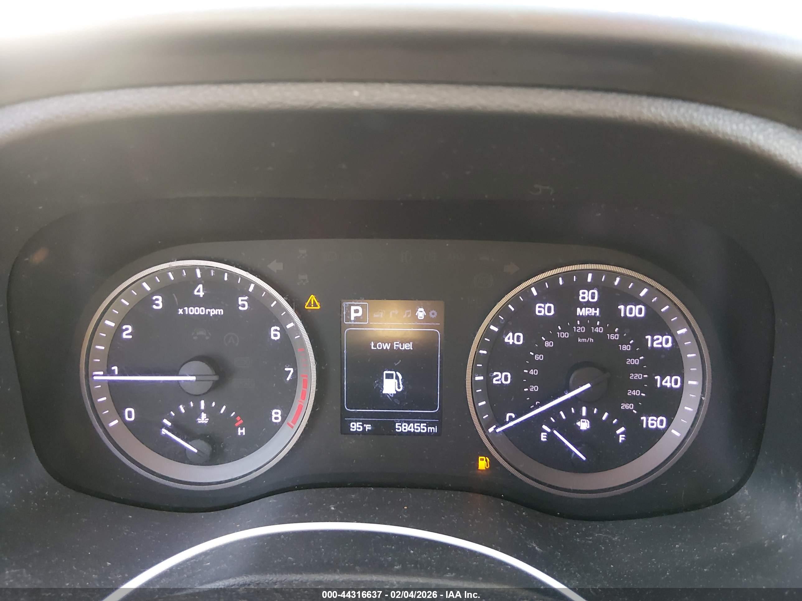 HYUNDAI TUCSON image 7