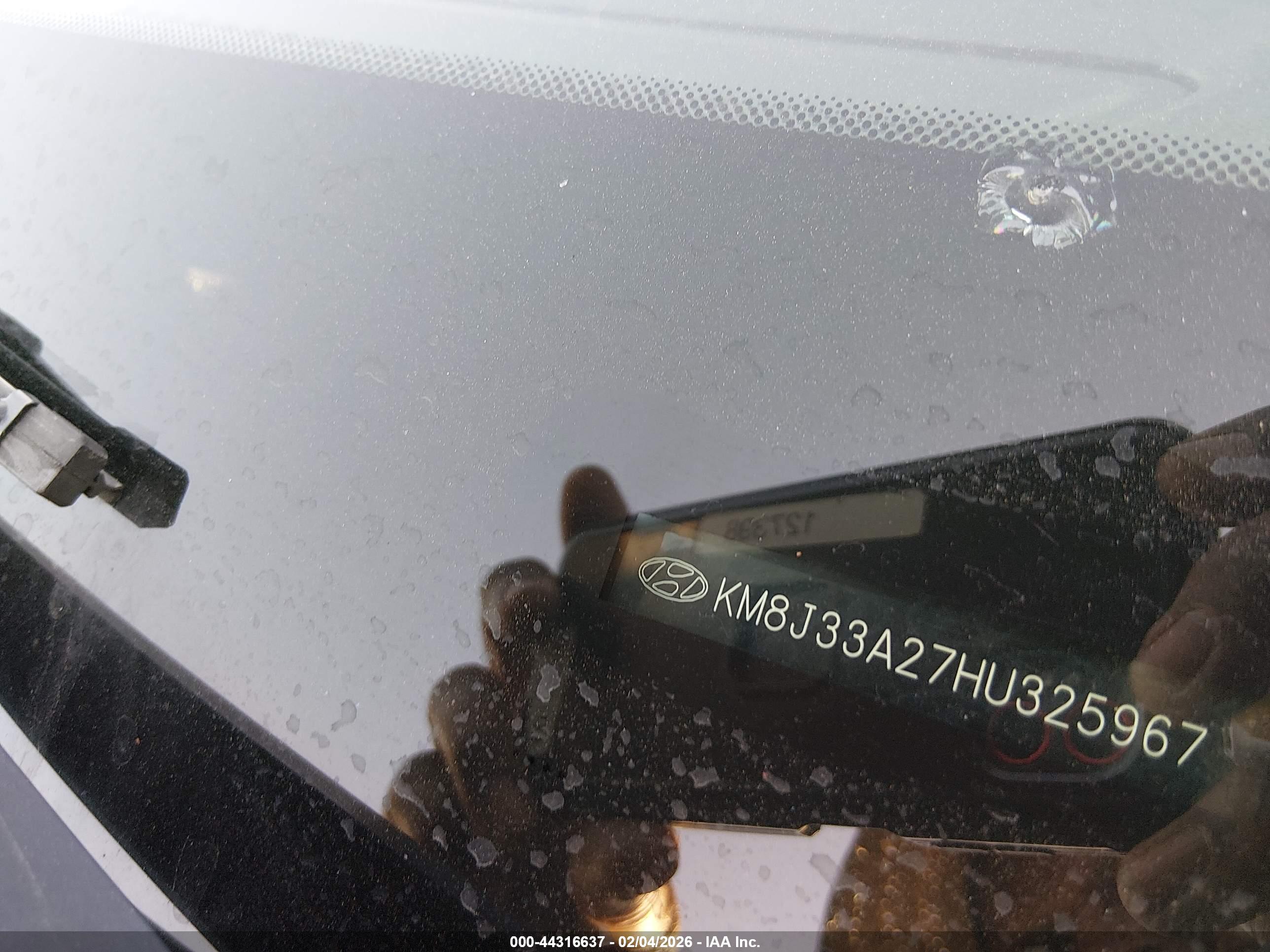 HYUNDAI TUCSON image 9