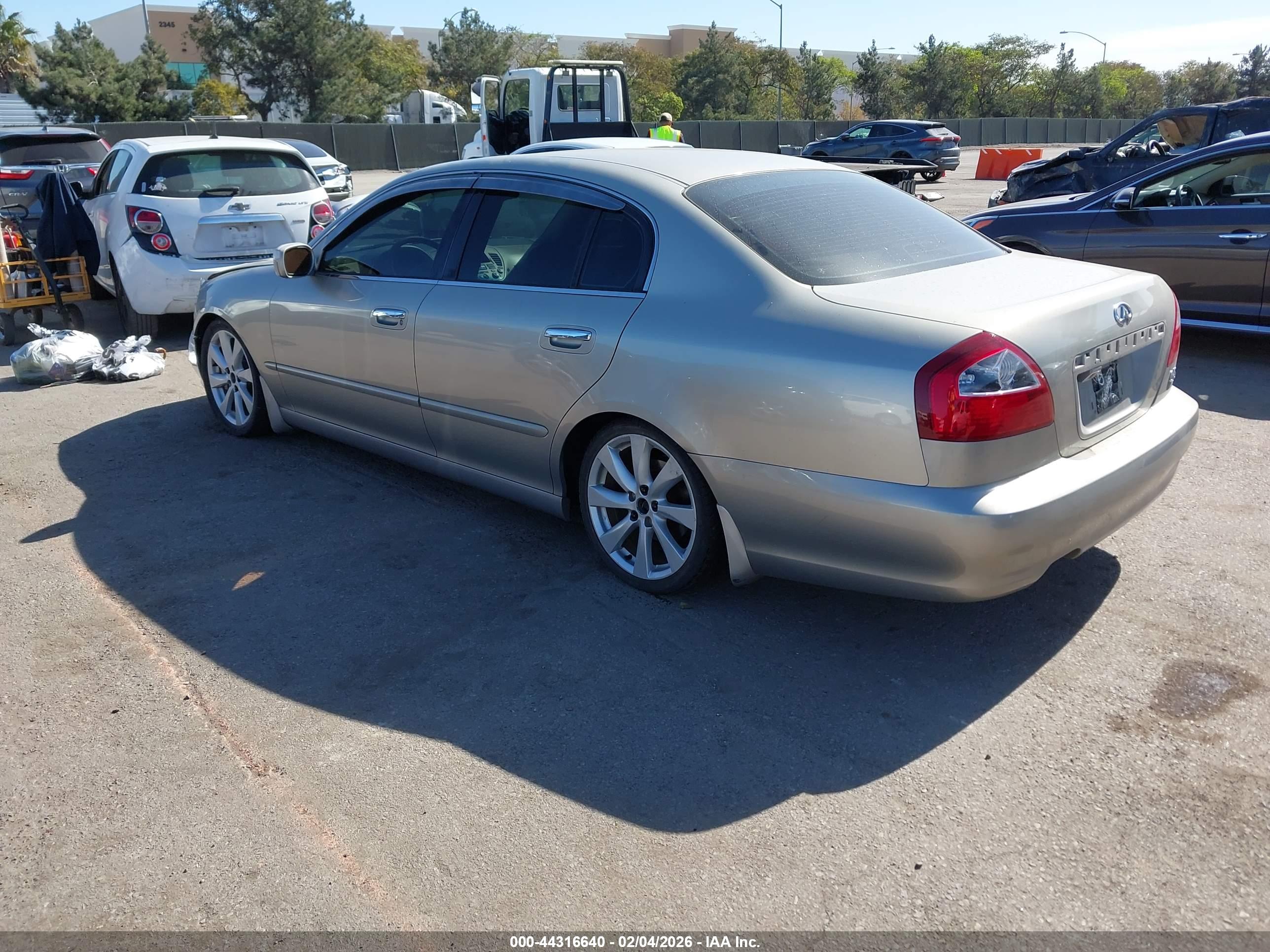INFINITI Q45 image 3