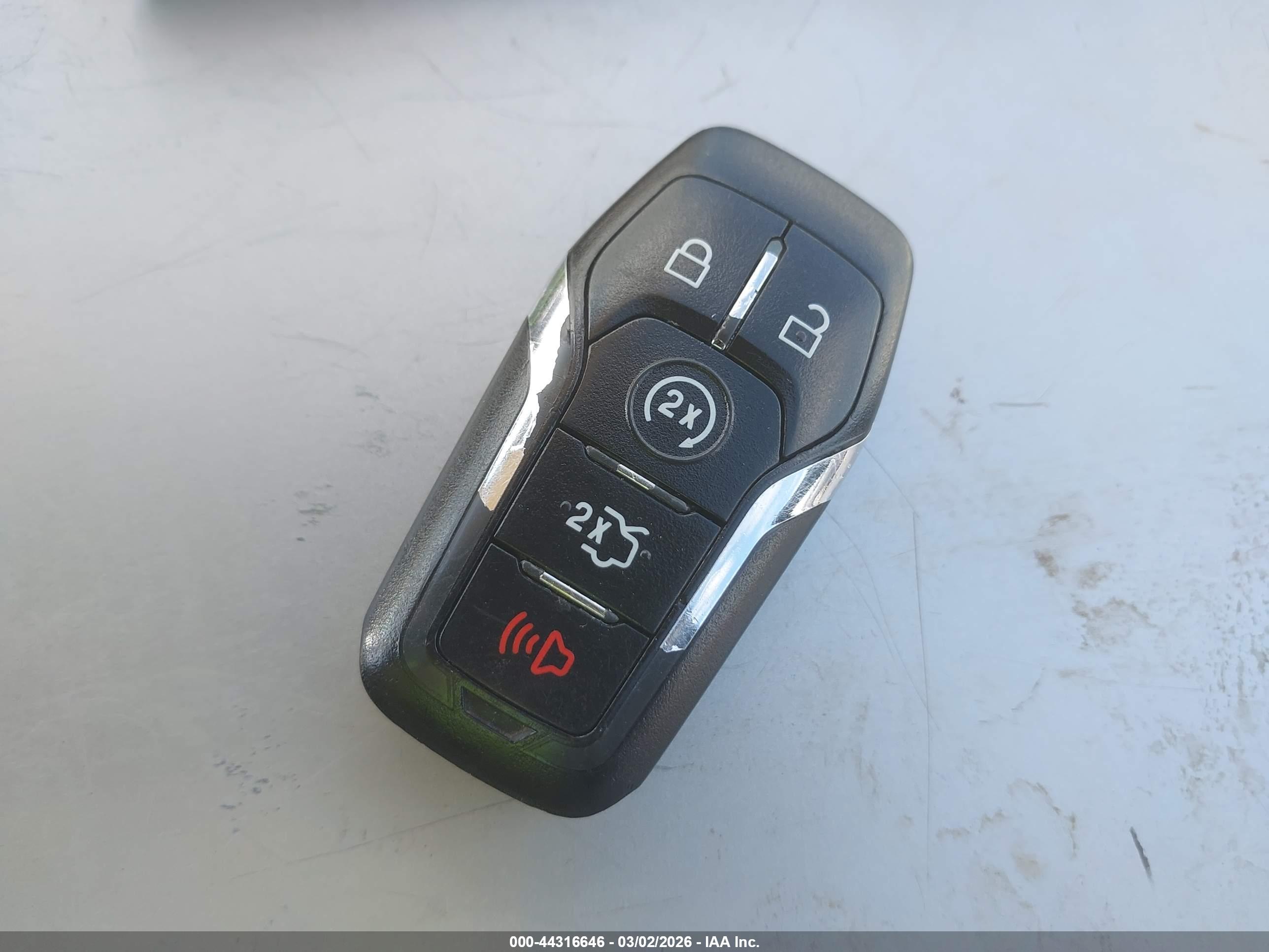LINCOLN MKC image 11