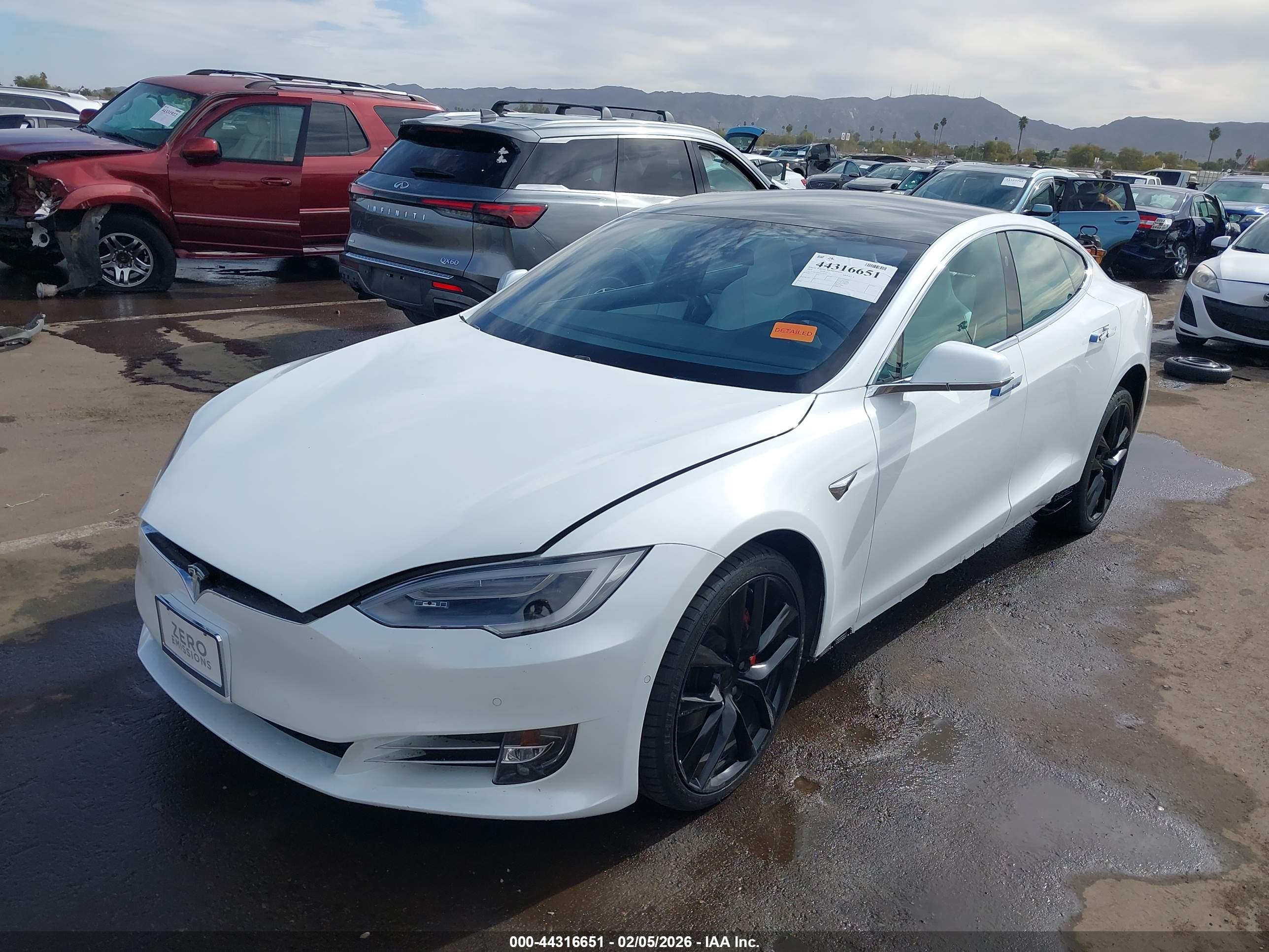TESLA MODEL image 2