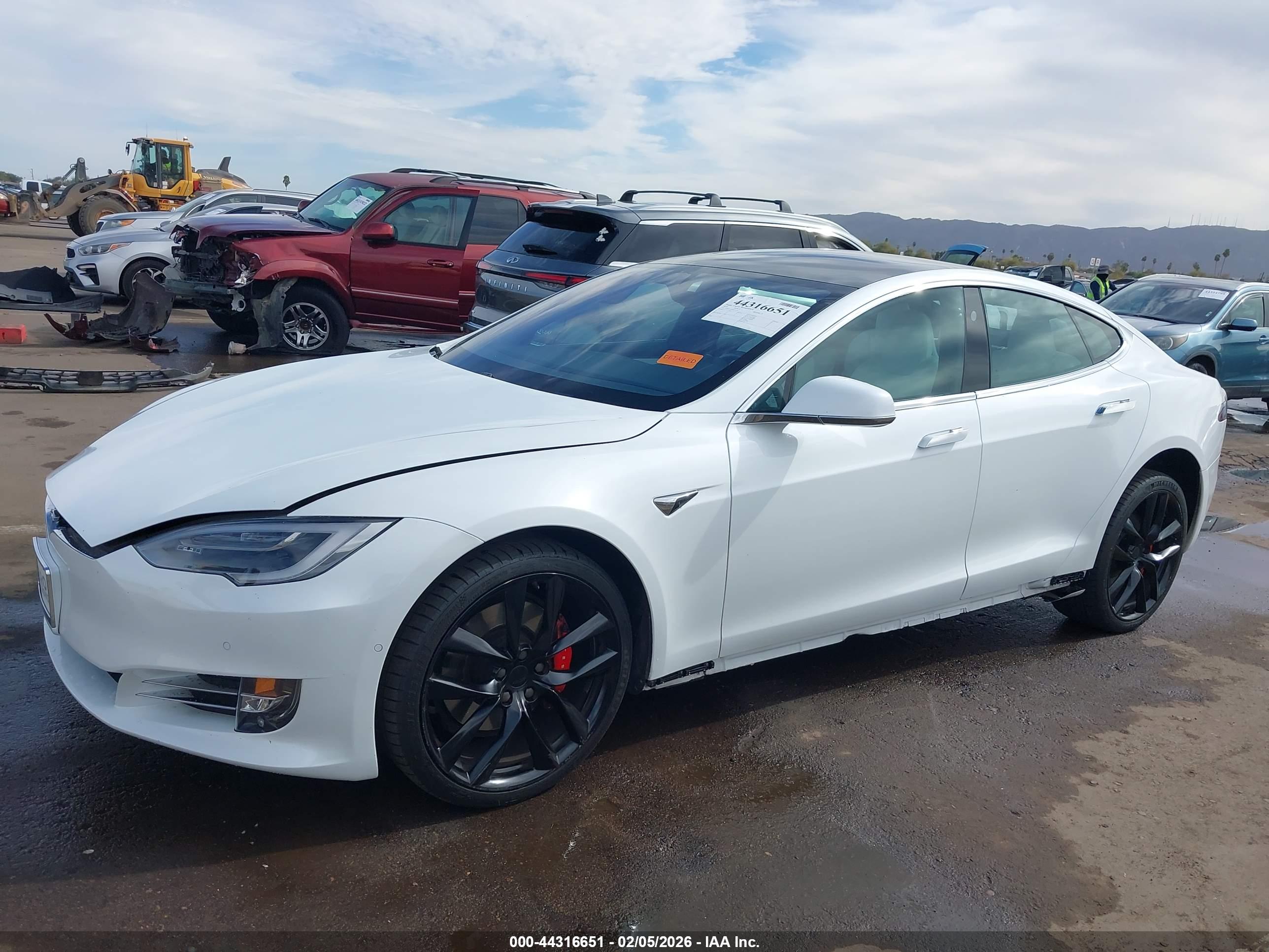 TESLA MODEL image 6