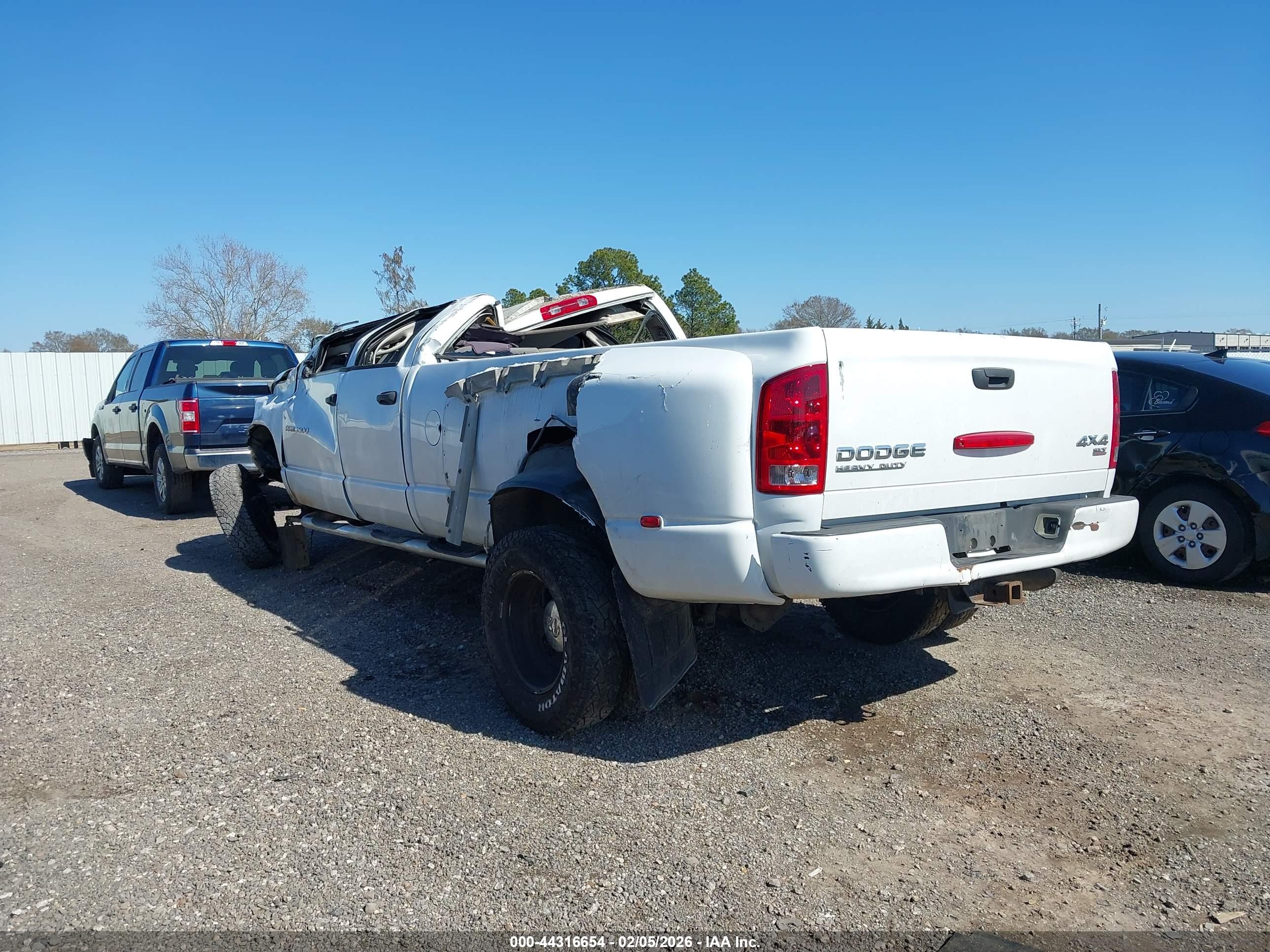 DODGE RAM image 3